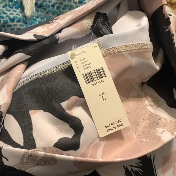 ✨ Anthropologie Printed Bike Shorts Sz L