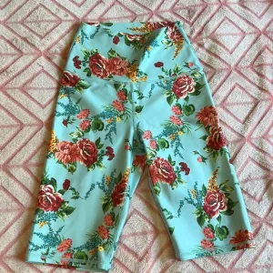 #54 Alice Olivia long shorts