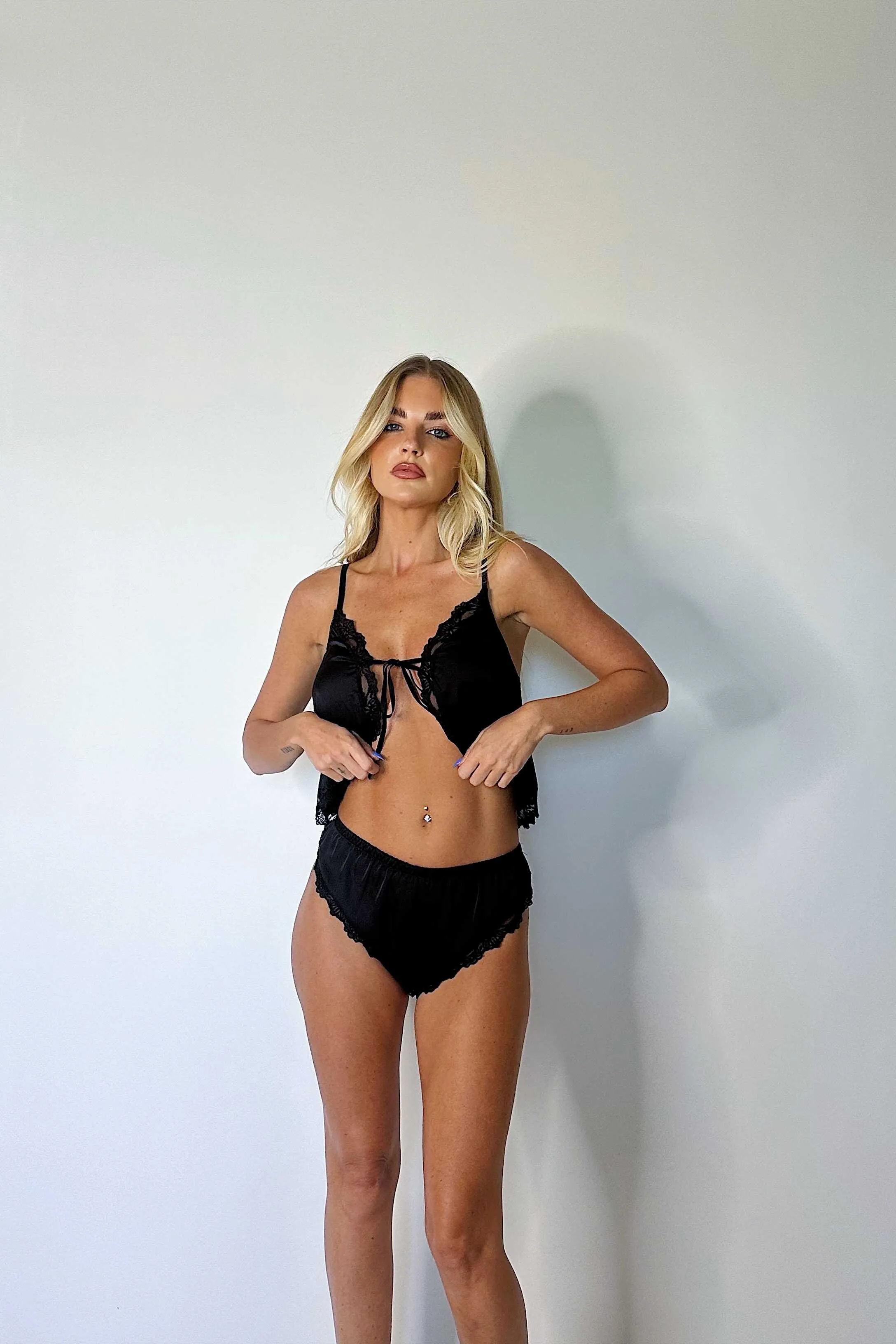 Adison Black Set