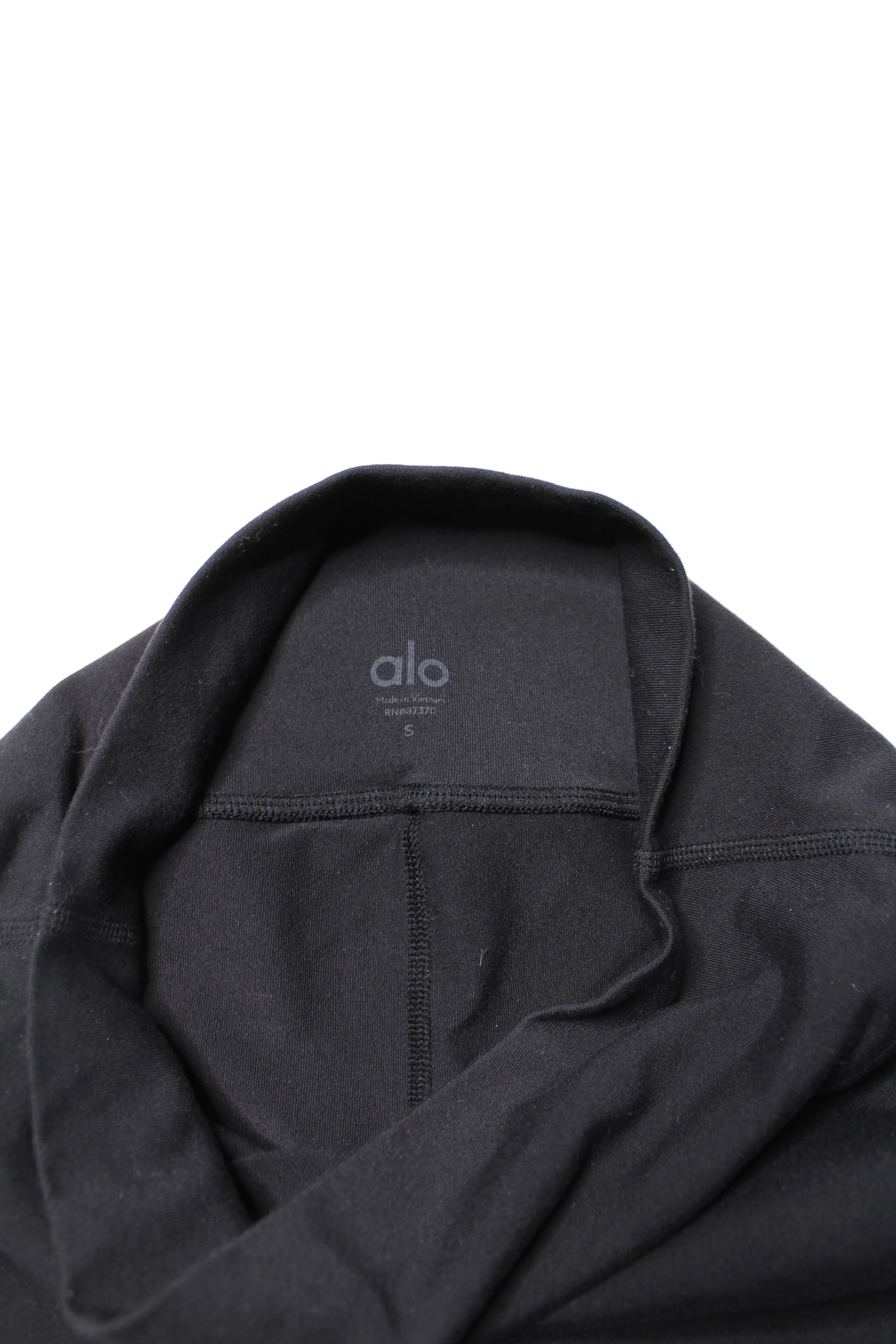 Alo Yoga black high rise biker shorts, size small (7")