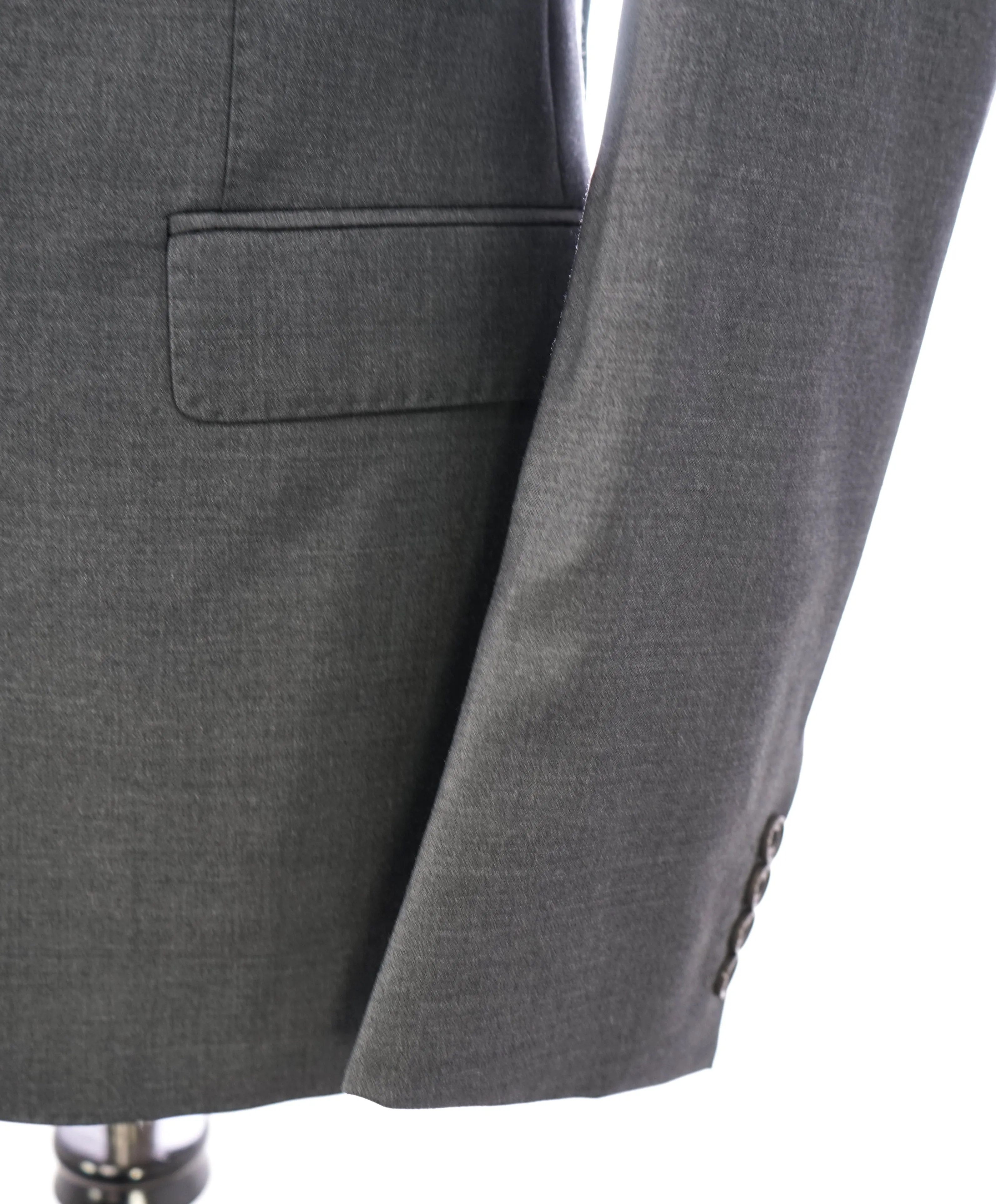 ARMANI COLLEZIONI - Solid Gray Wool Suit W Pick Stitch Detail - 36R