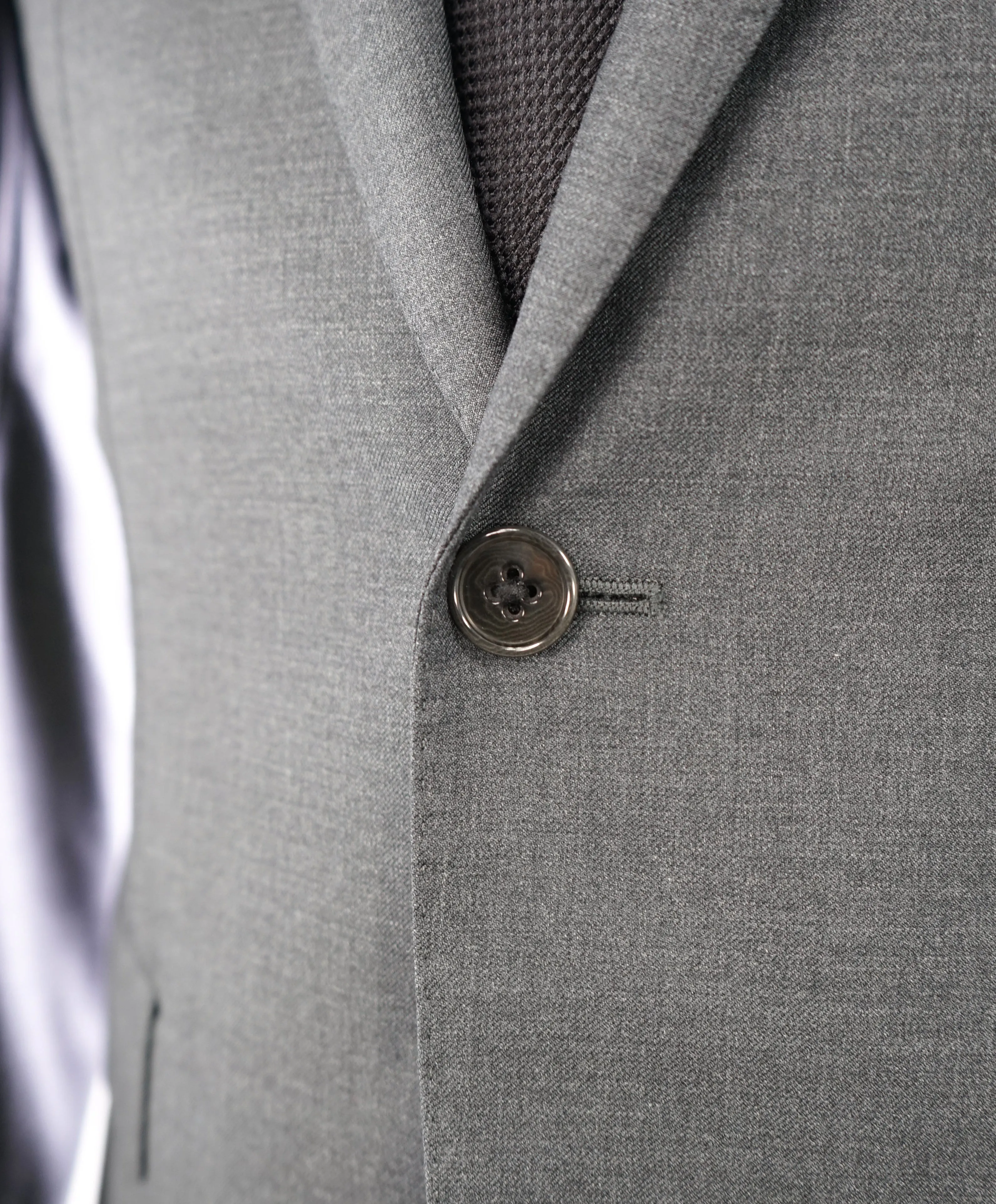 ARMANI COLLEZIONI - Solid Gray Wool Suit W Pick Stitch Detail - 36R