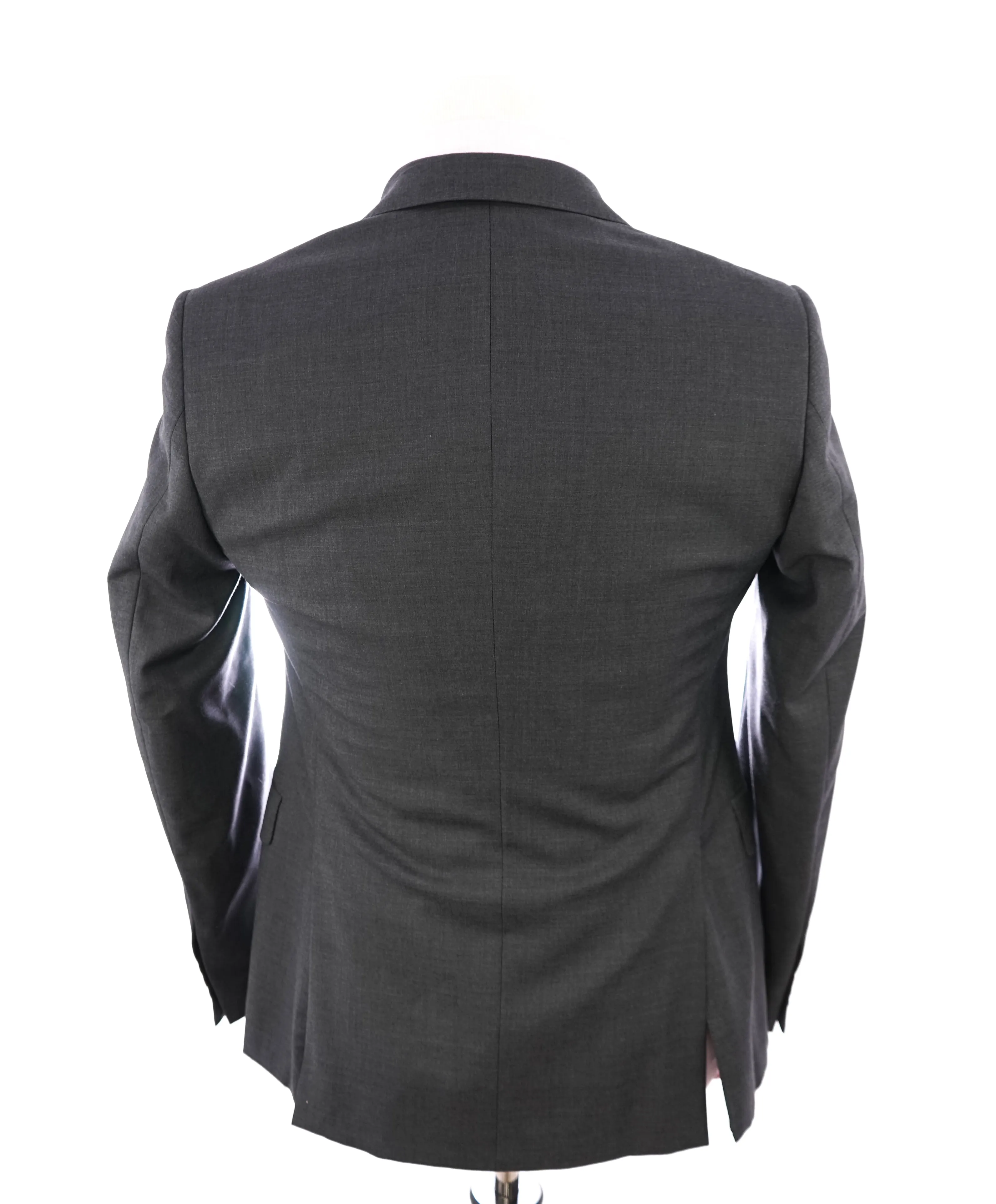 ARMANI COLLEZIONI - Solid Gray Wool Suit W Pick Stitch Detail - 36R