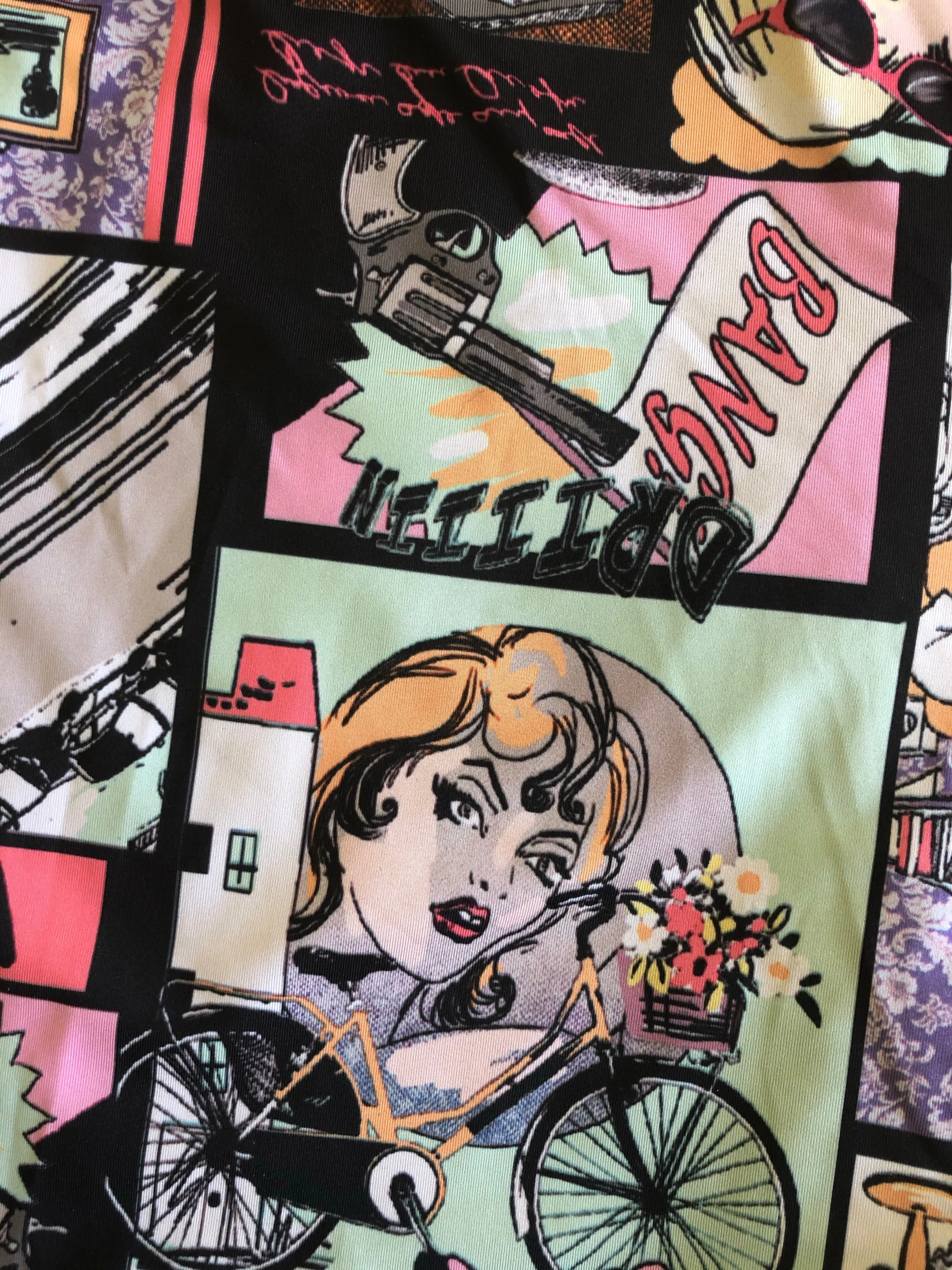 BIKE SHORTS COMIC CON/BLACK