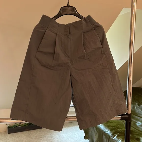COS Pleated Front A-line Bermuda Shorts Olive Green Khaki Classic Demure Luxe