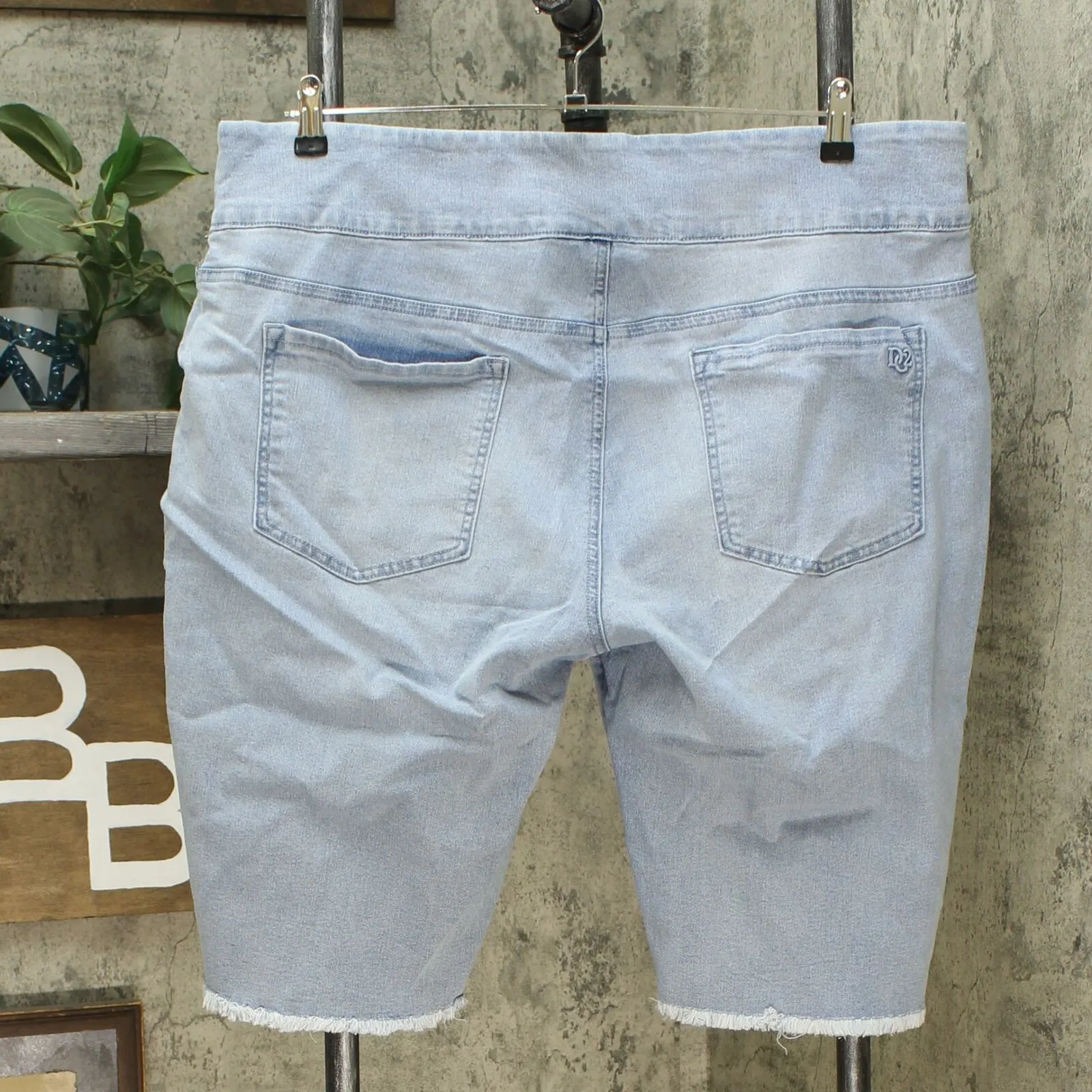 DG2 by Diane Gilman Classic Stretch Pull On Bermuda Shorts Chambray Plus 2X