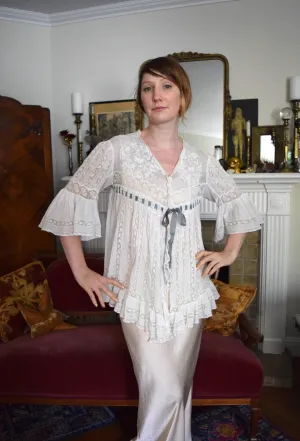 Edwardian bed jacket . antique insertion lace combing jacket . size xs to s/m