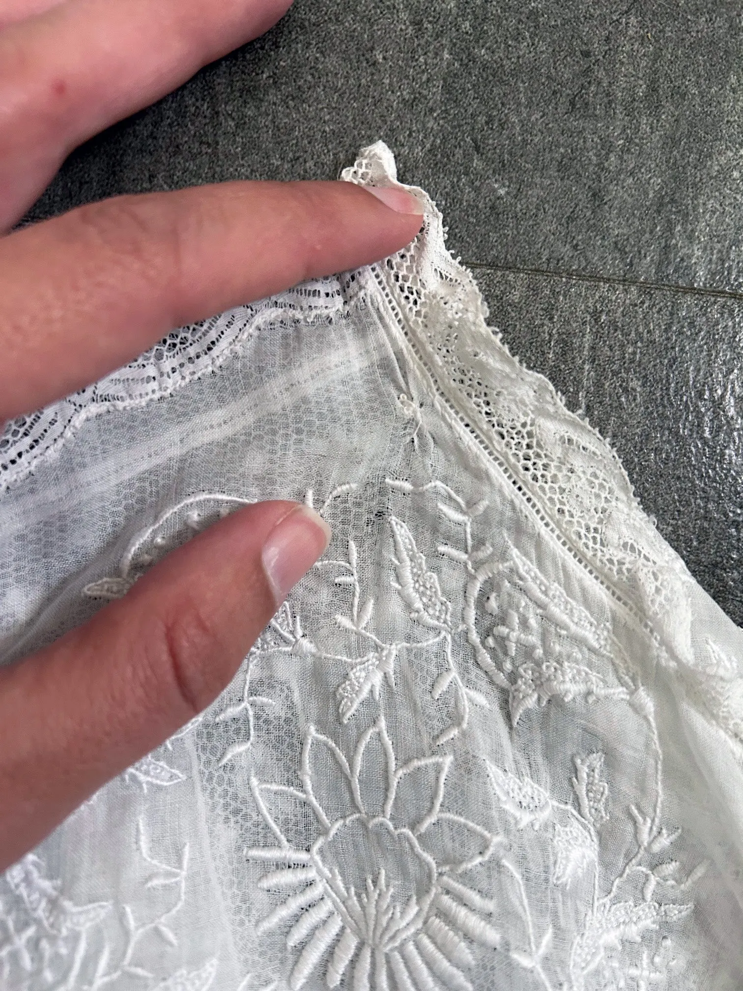 Edwardian bed jacket . antique insertion lace combing jacket . size xs to s/m