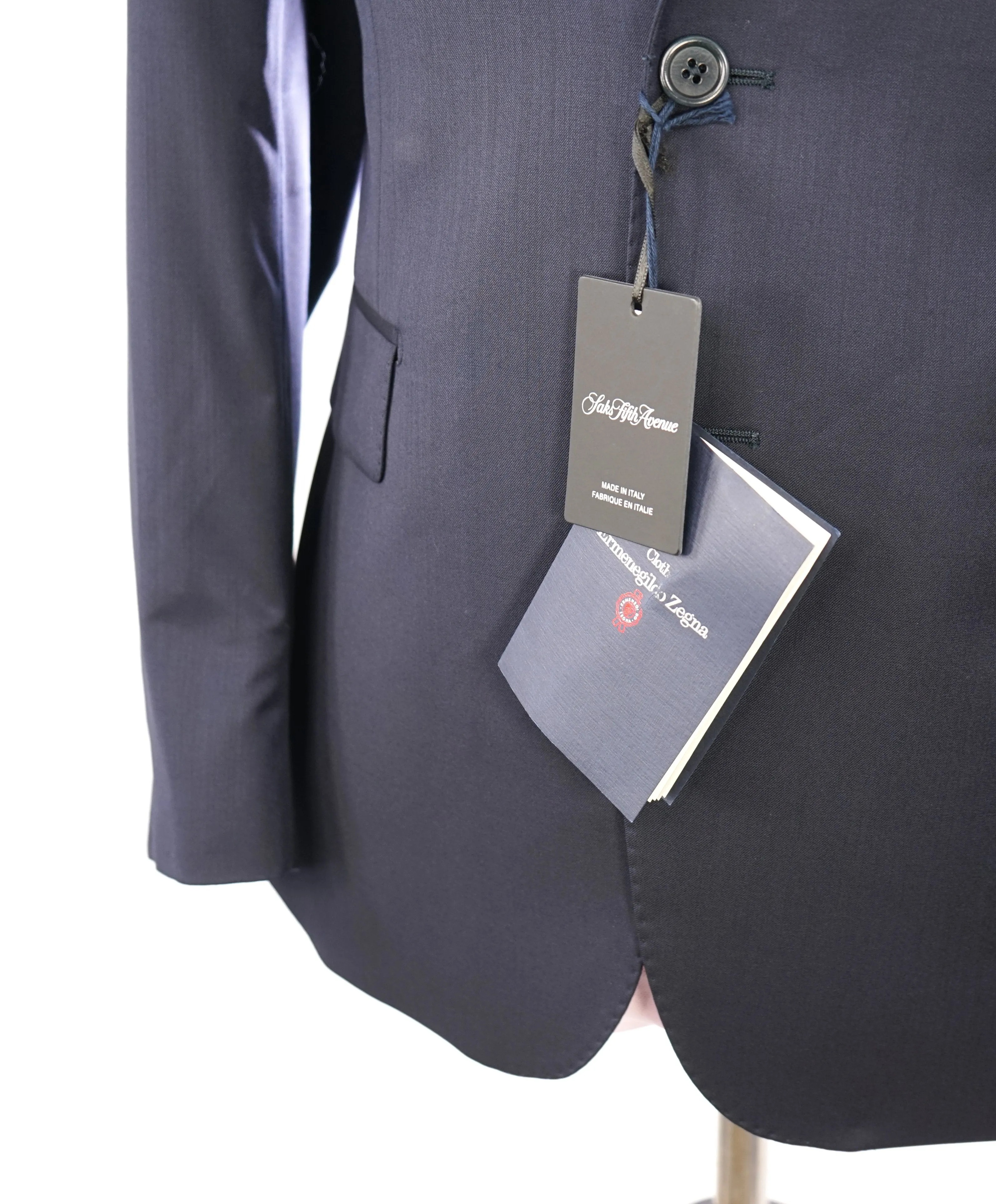 ERMENEGILDO ZEGNA - SAKS FIFTH AVENUE "Modern Fit" SILK BLEND Navy Suit - 40R