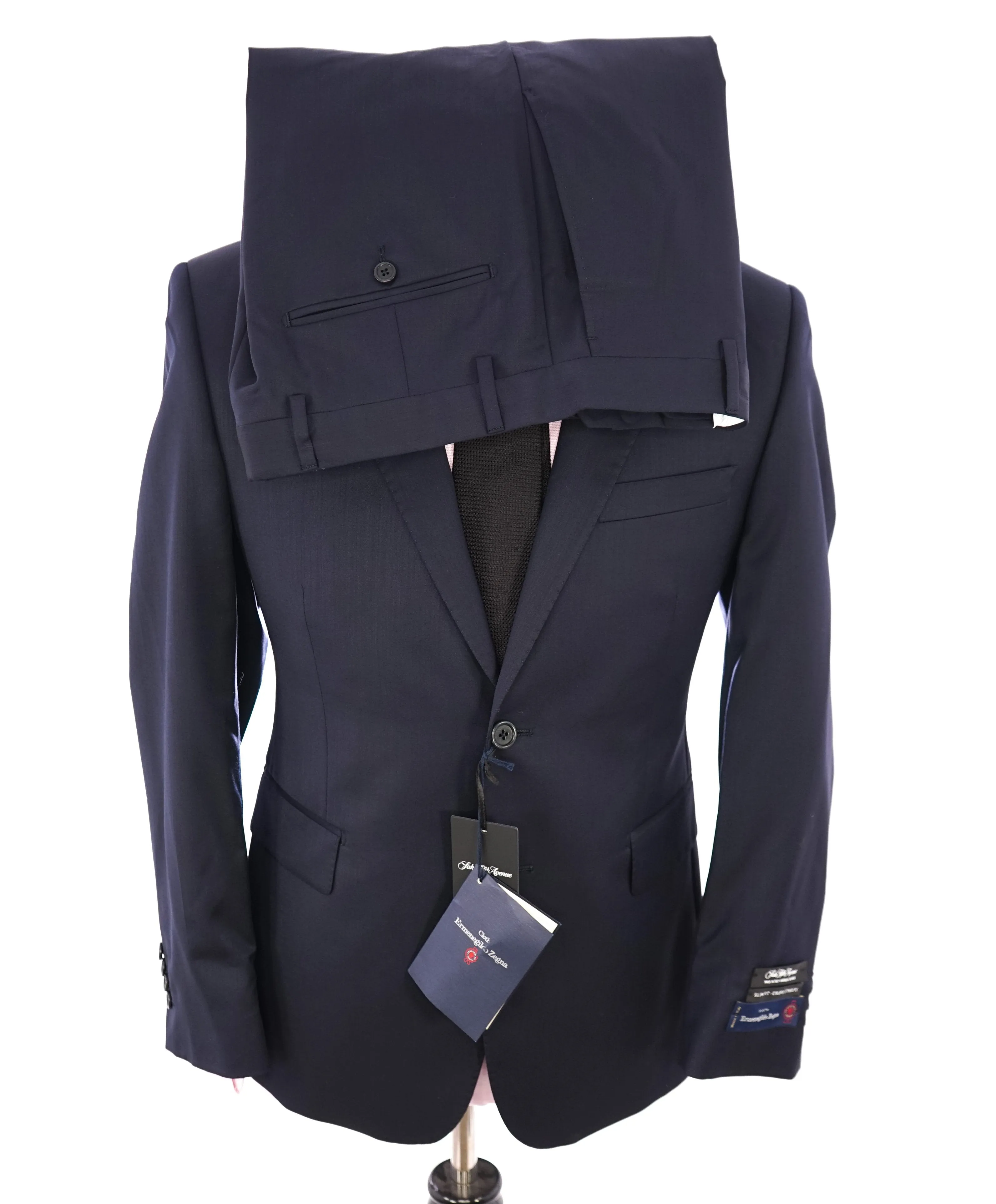 ERMENEGILDO ZEGNA - SAKS FIFTH AVENUE "Modern Fit" SILK BLEND Navy Suit - 40R