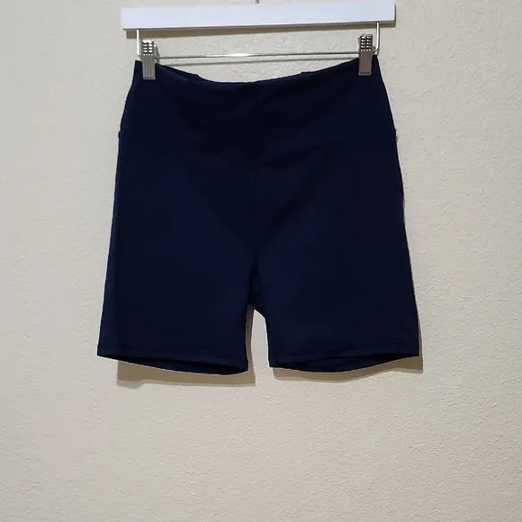 Fabletics Navy and Pink Bike Shorts And Sporta Bra Set