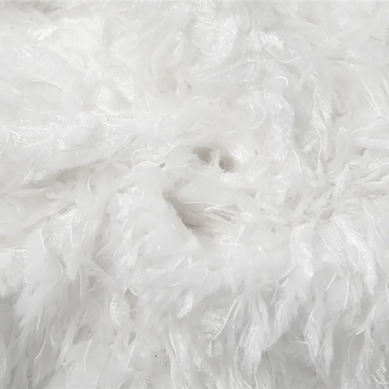 Fluffy solid low rise short pant