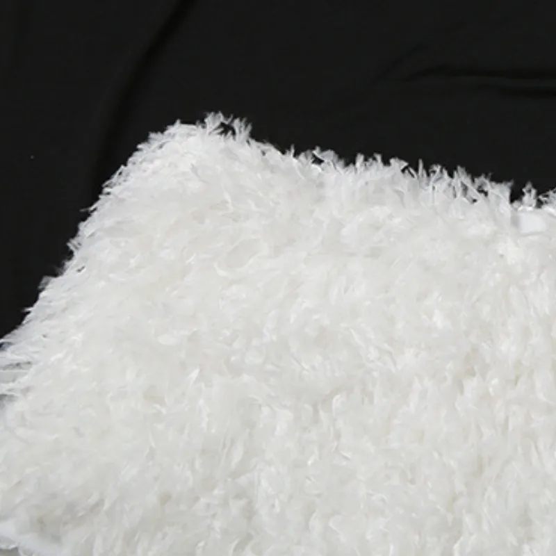 Fluffy solid low rise short pant