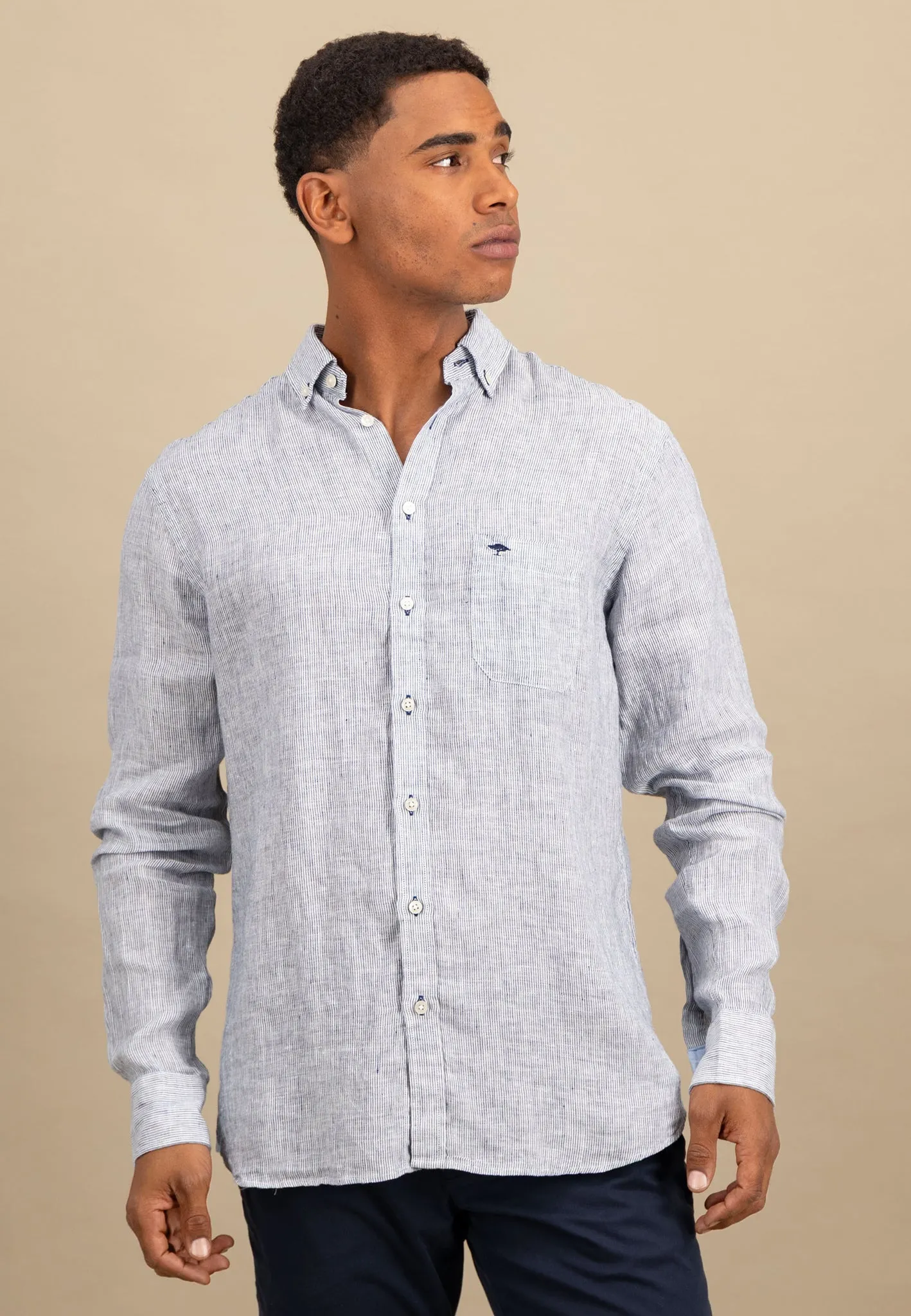 Hemd aus Leinen mit Button-Down-Kragen