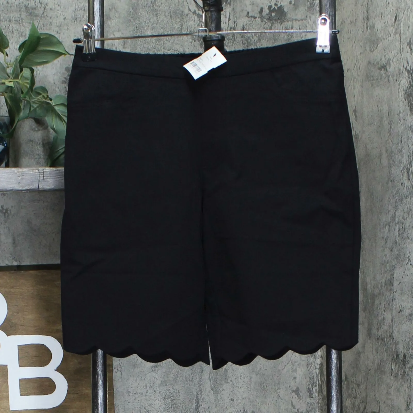 Isaac Mizrahi Live! Women's Petite 24/7 Stretch Bermuda Shorts