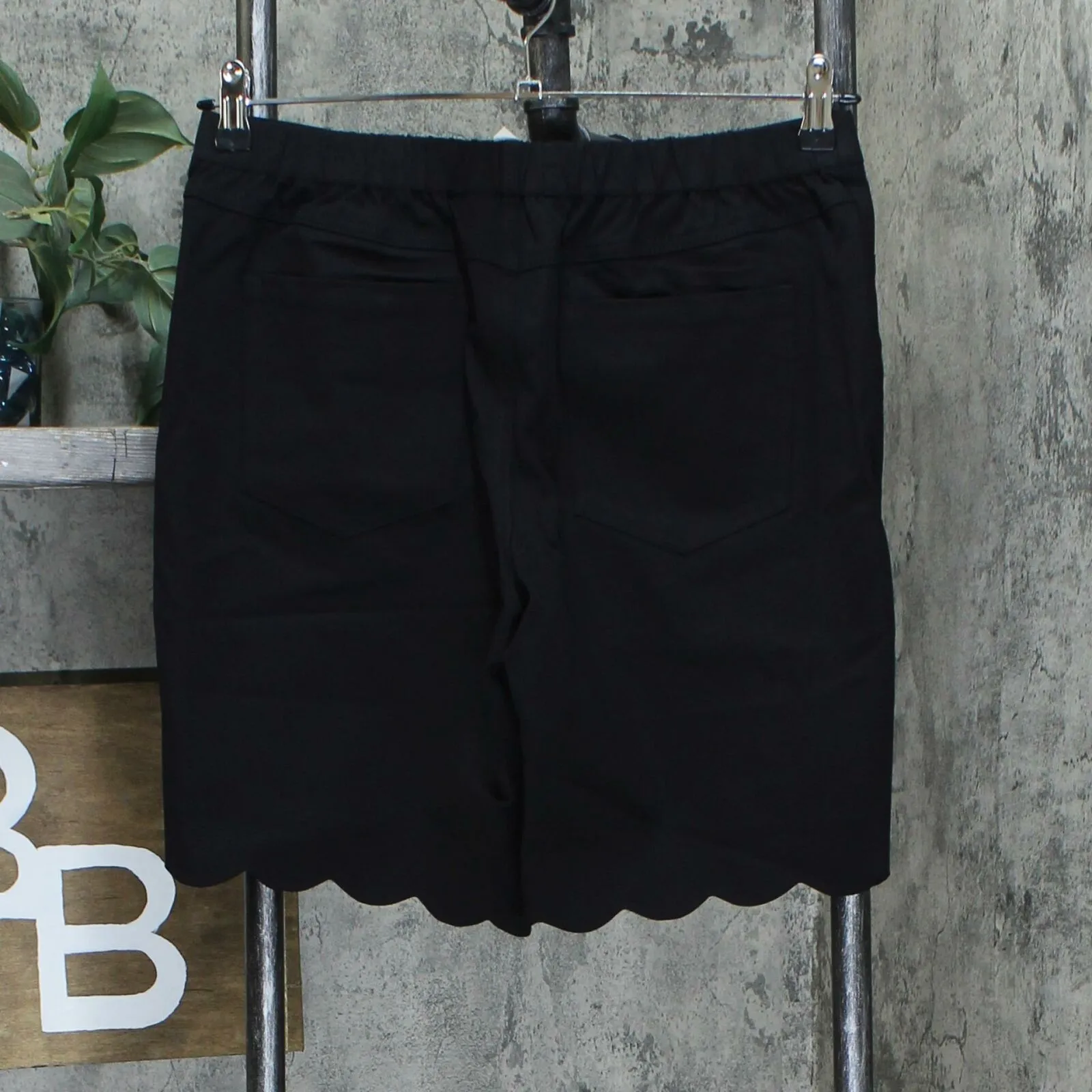 Isaac Mizrahi Live! Women's Petite 24/7 Stretch Bermuda Shorts