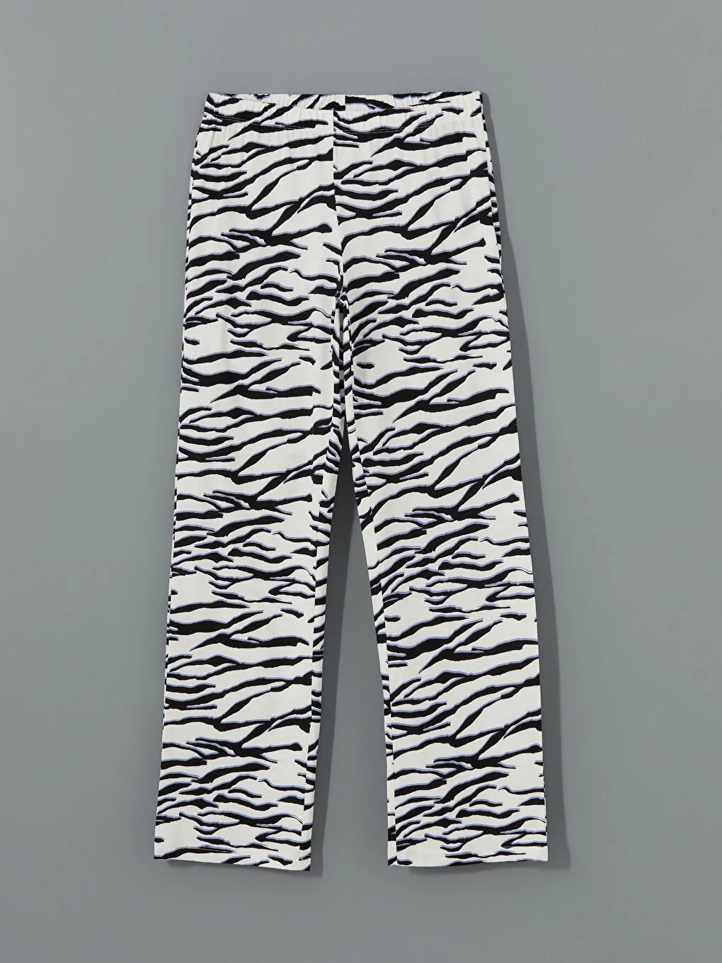 LCW DREAM White Shirt Collar Zebra Patterned Women Pajama Set