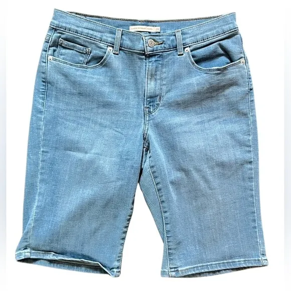 Levi’s CLASSIC BERMUDA SHORTS Blue Women’s Size 28.