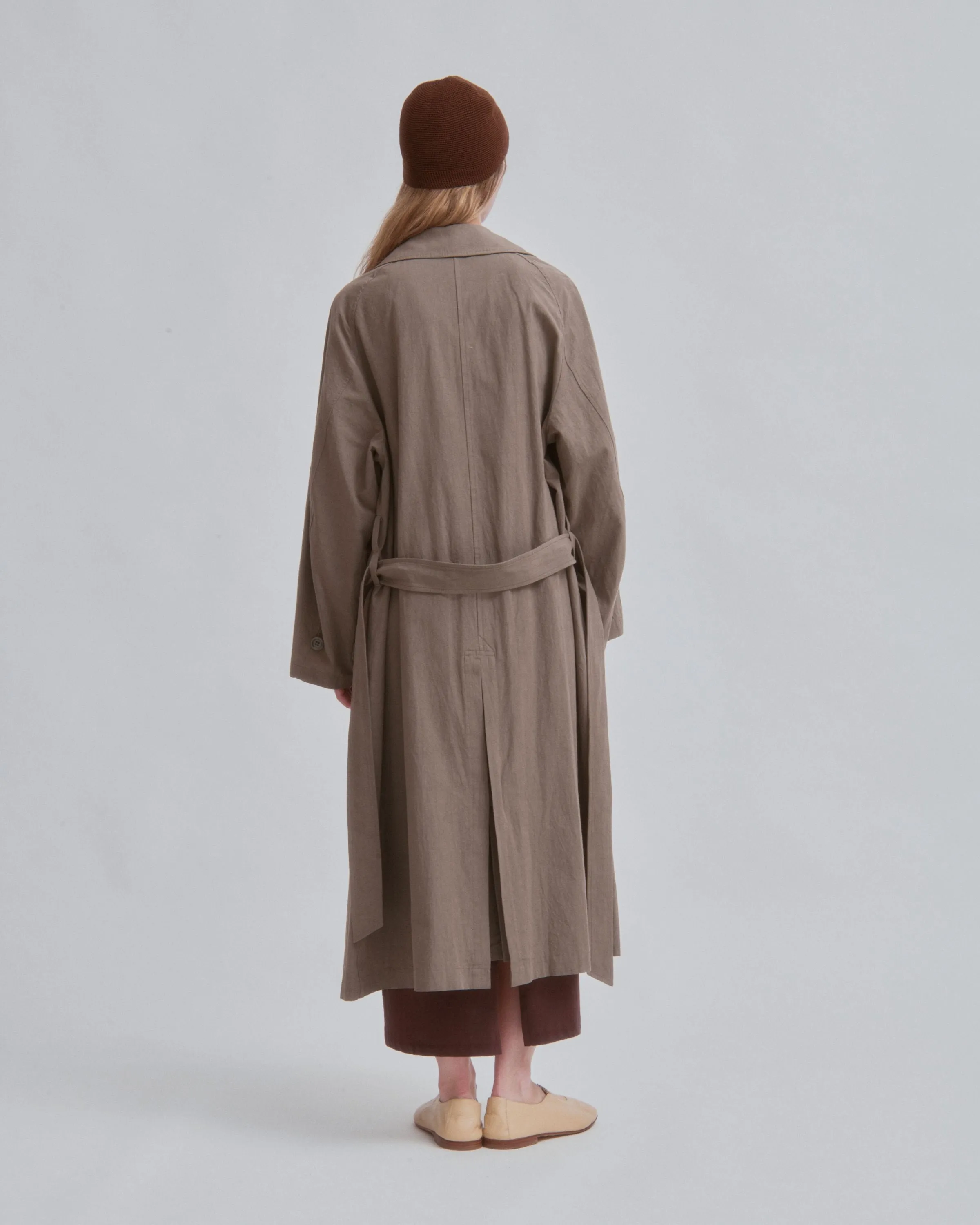 Light Trench Coat in Moss Gray
