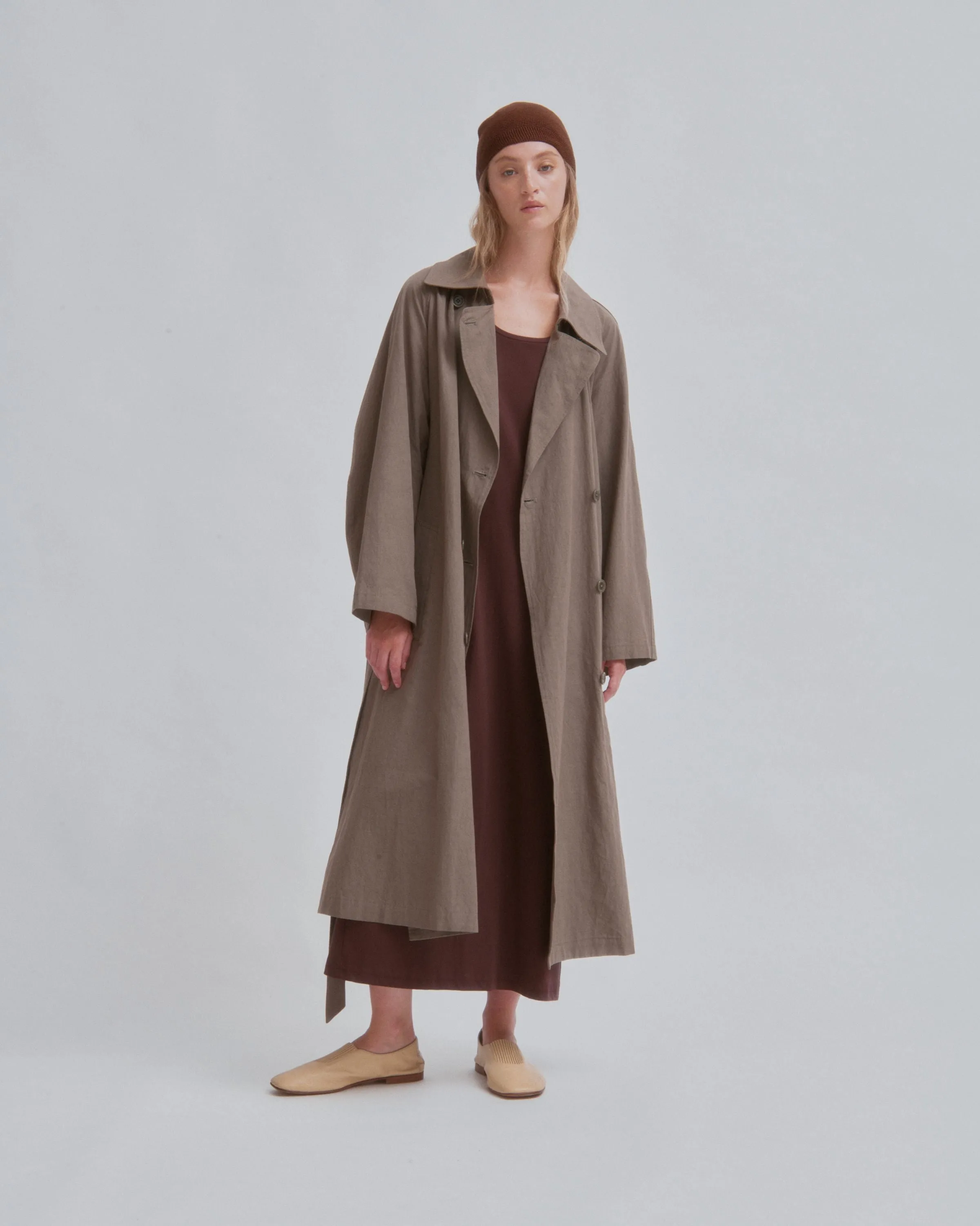 Light Trench Coat in Moss Gray