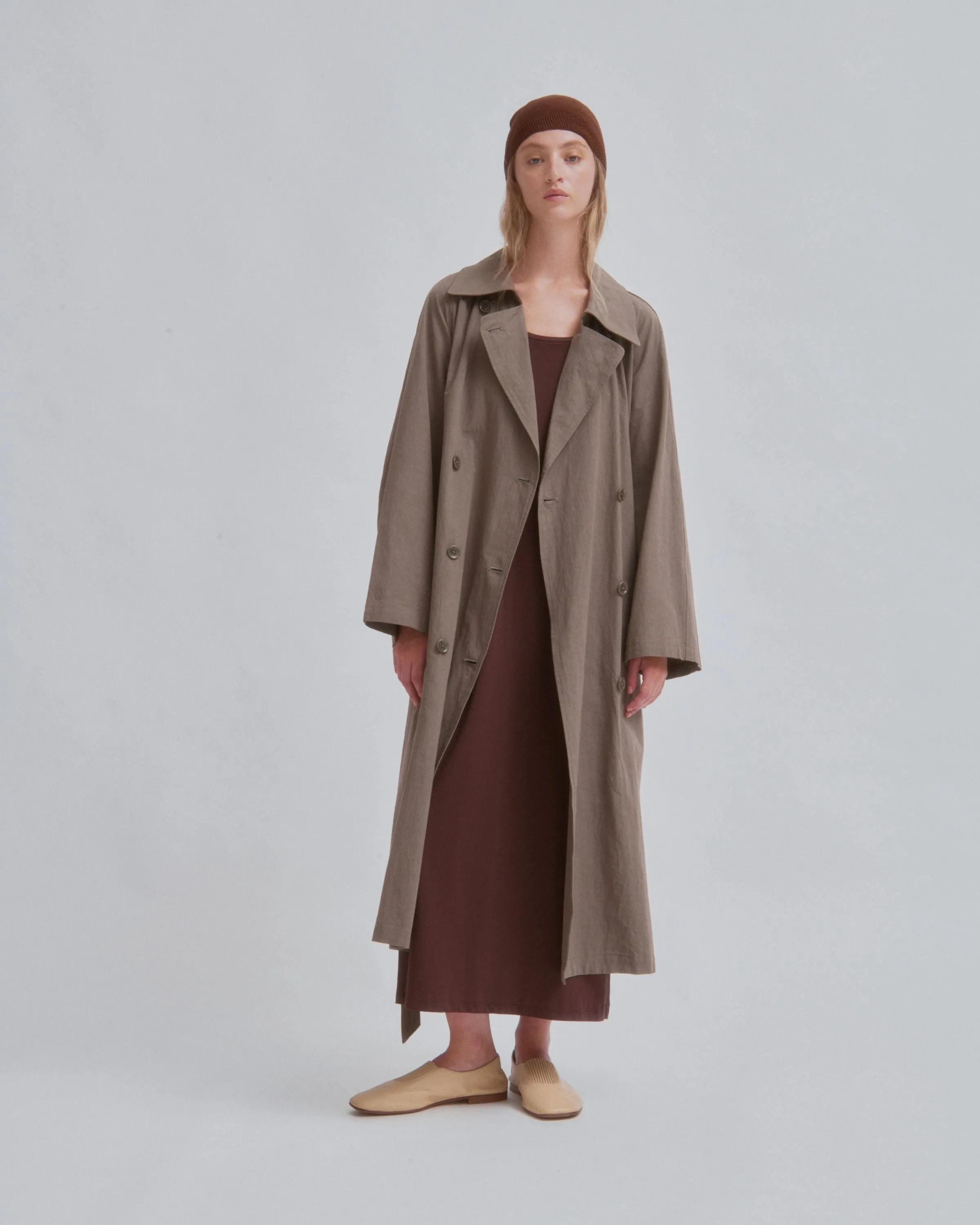 Light Trench Coat in Moss Gray
