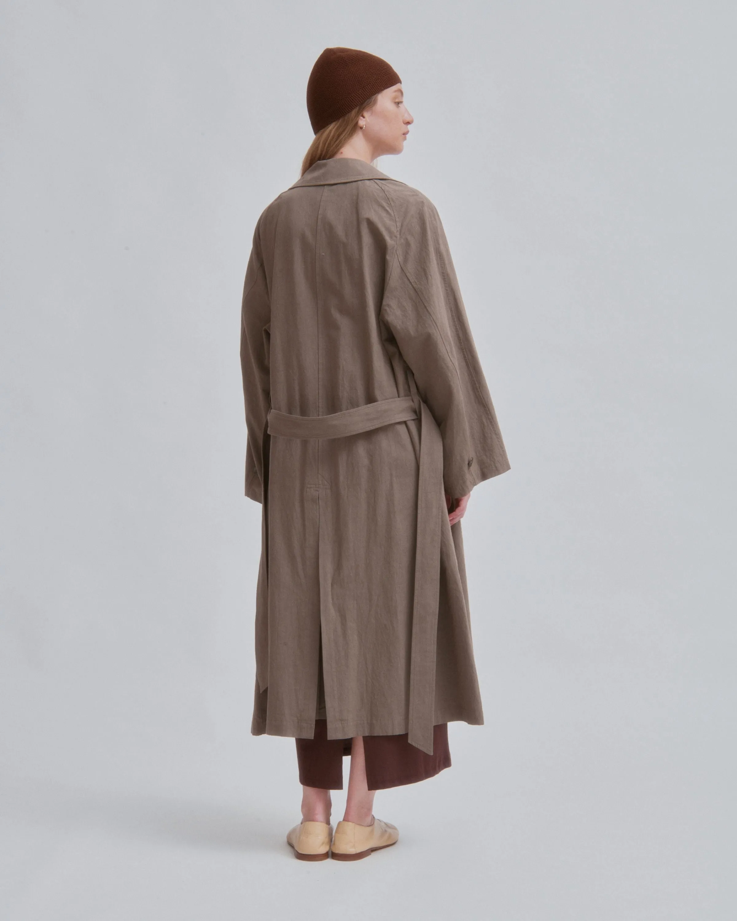 Light Trench Coat in Moss Gray