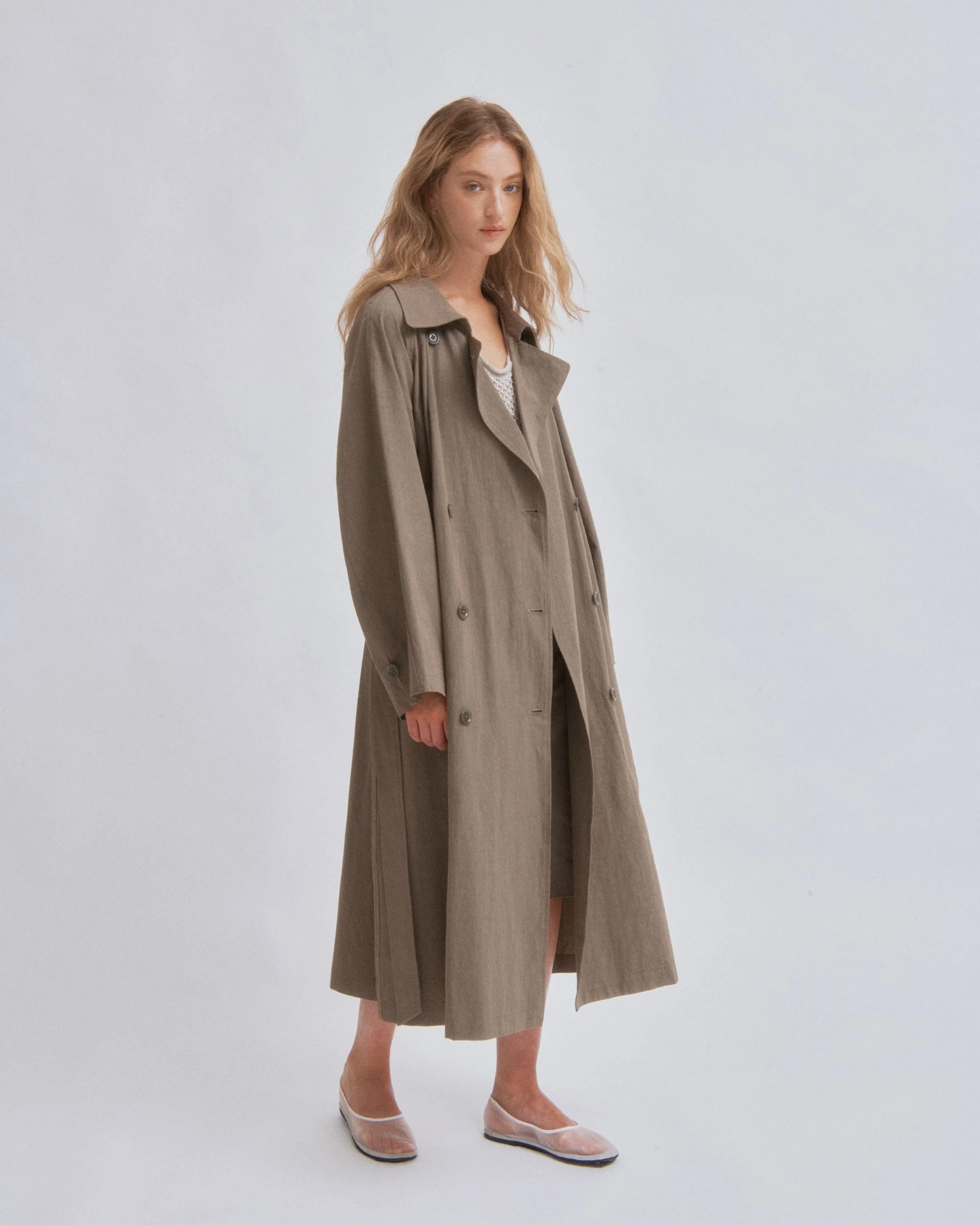 Light Trench Coat in Moss Gray