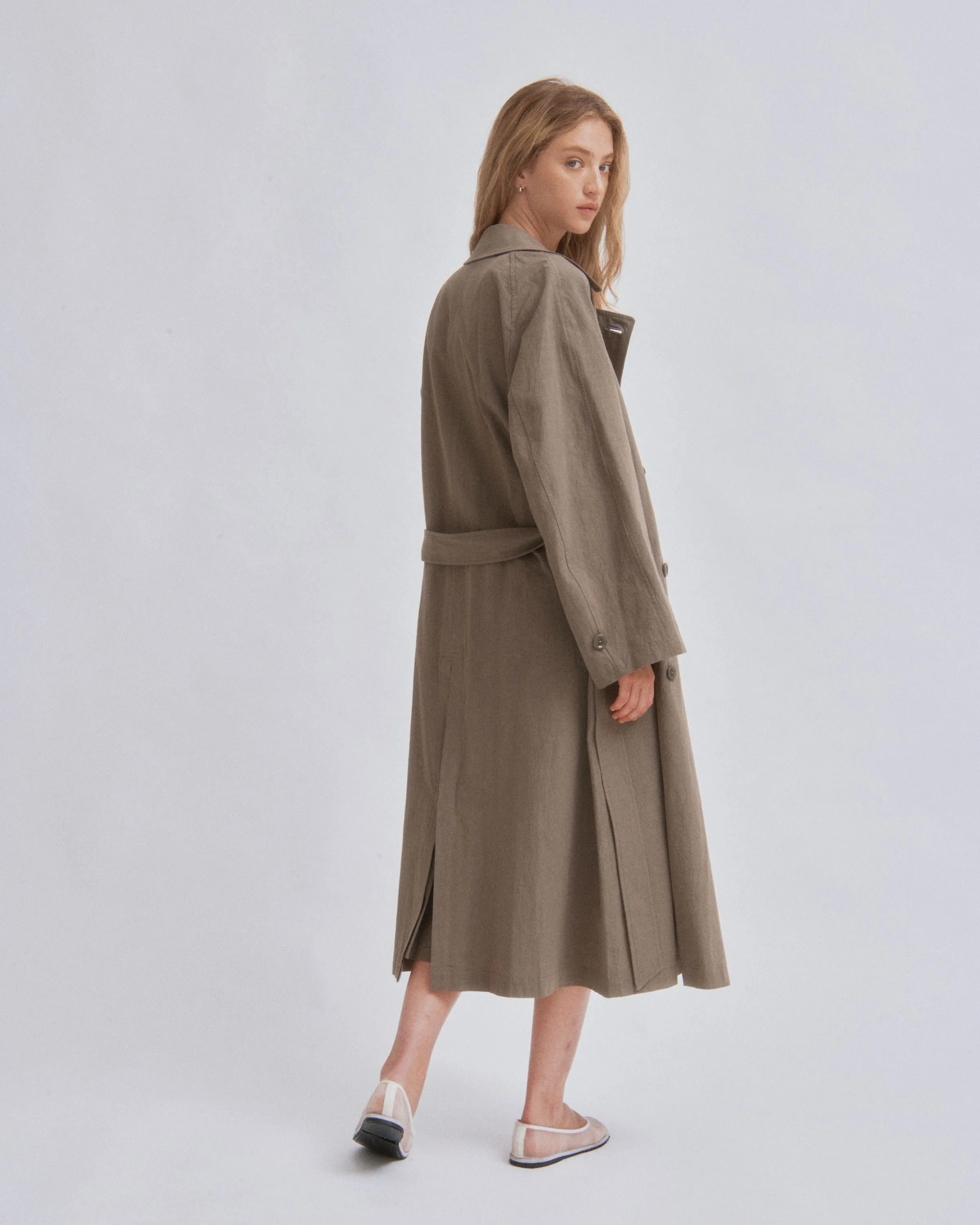 Light Trench Coat in Moss Gray
