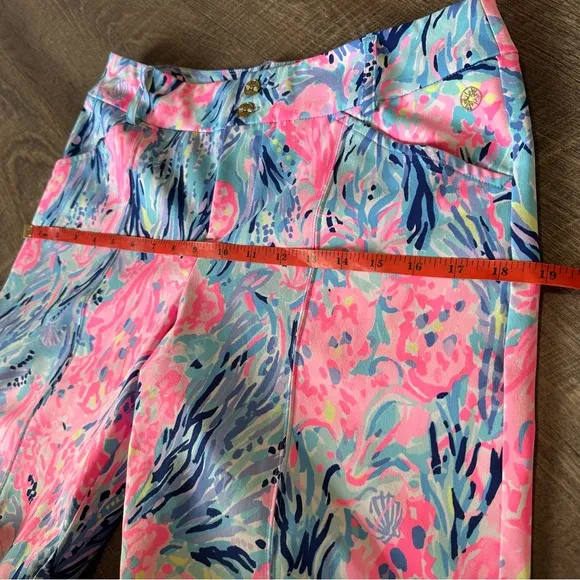 Lilly Pulitzer Luxletic Bettina 9” Stretch Bermuda Shorts - Pink Fan Sea- Size 6