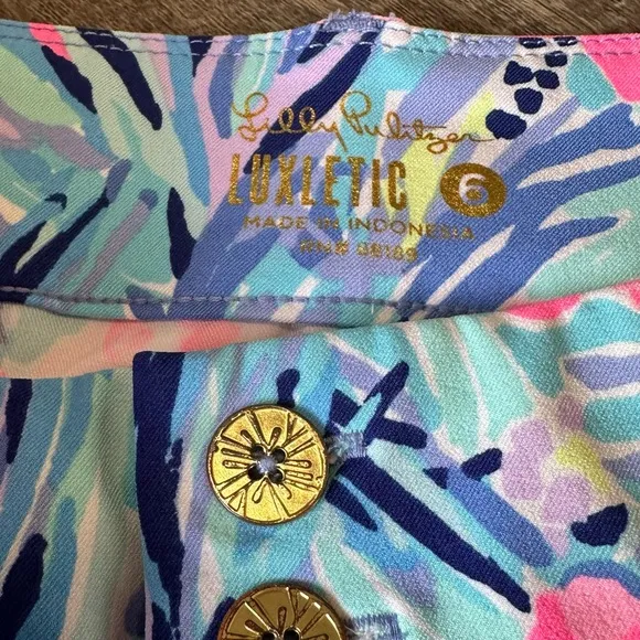 Lilly Pulitzer Luxletic Bettina 9” Stretch Bermuda Shorts - Pink Fan Sea- Size 6
