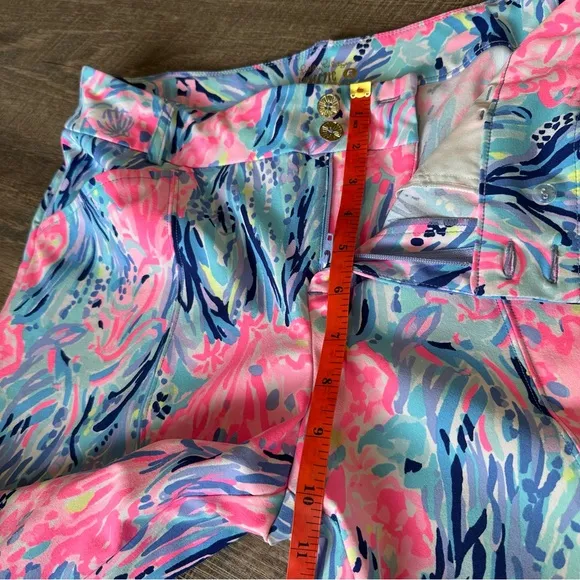 Lilly Pulitzer Luxletic Bettina 9” Stretch Bermuda Shorts - Pink Fan Sea- Size 6