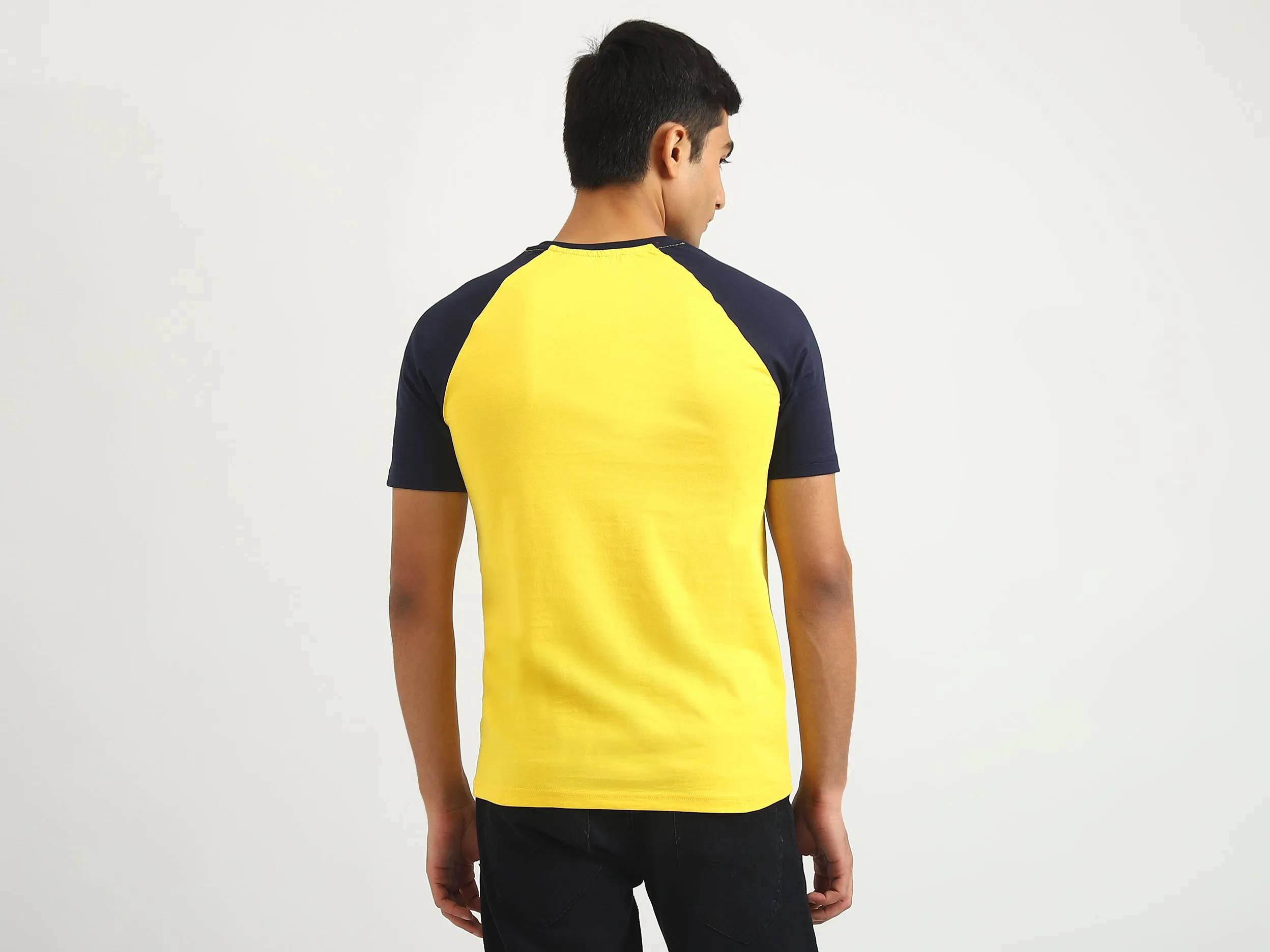 Men Colorblock Round Neck T-shirt