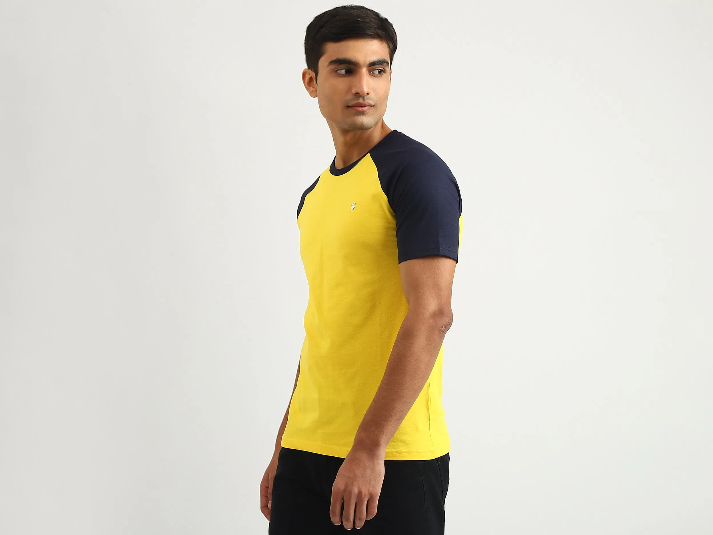 Men Colorblock Round Neck T-shirt