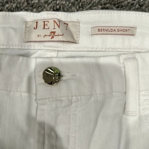 Nwt 7 For All Mankind Jen 7 Bermuda shorts Size 12