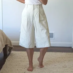 NWT COS Eggshell Bermuda Wide Leg Bermuda Shorts/Culottes, Size 10
