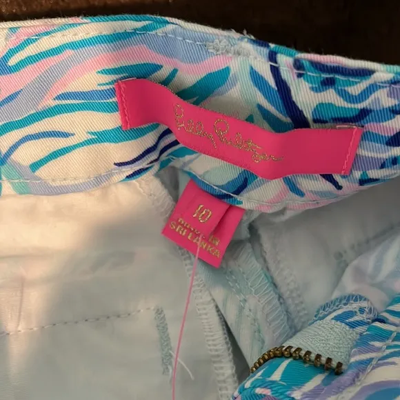 NWT Lilly Pulitzer Stretch Shorts in Bermuda Blue