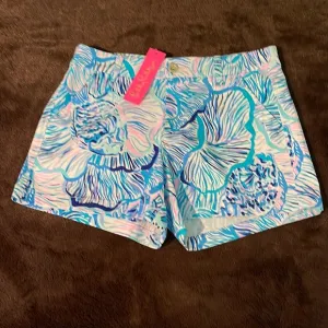 NWT Lilly Pulitzer Stretch Shorts in Bermuda Blue
