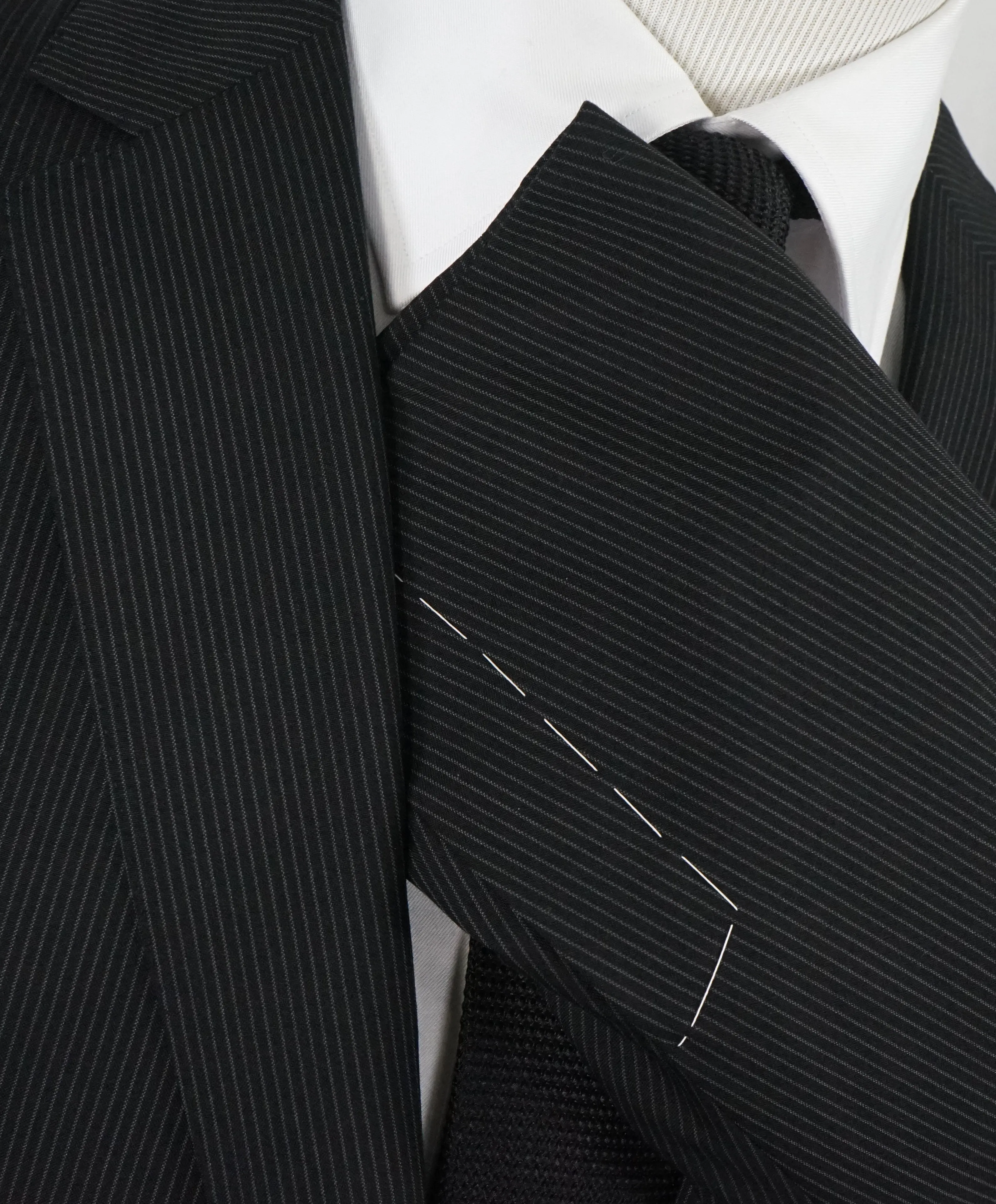 RALPH LAUREN PURPLE LABEL - Semi-Lined Pinstripe Suit W Side Tabs - 44R
