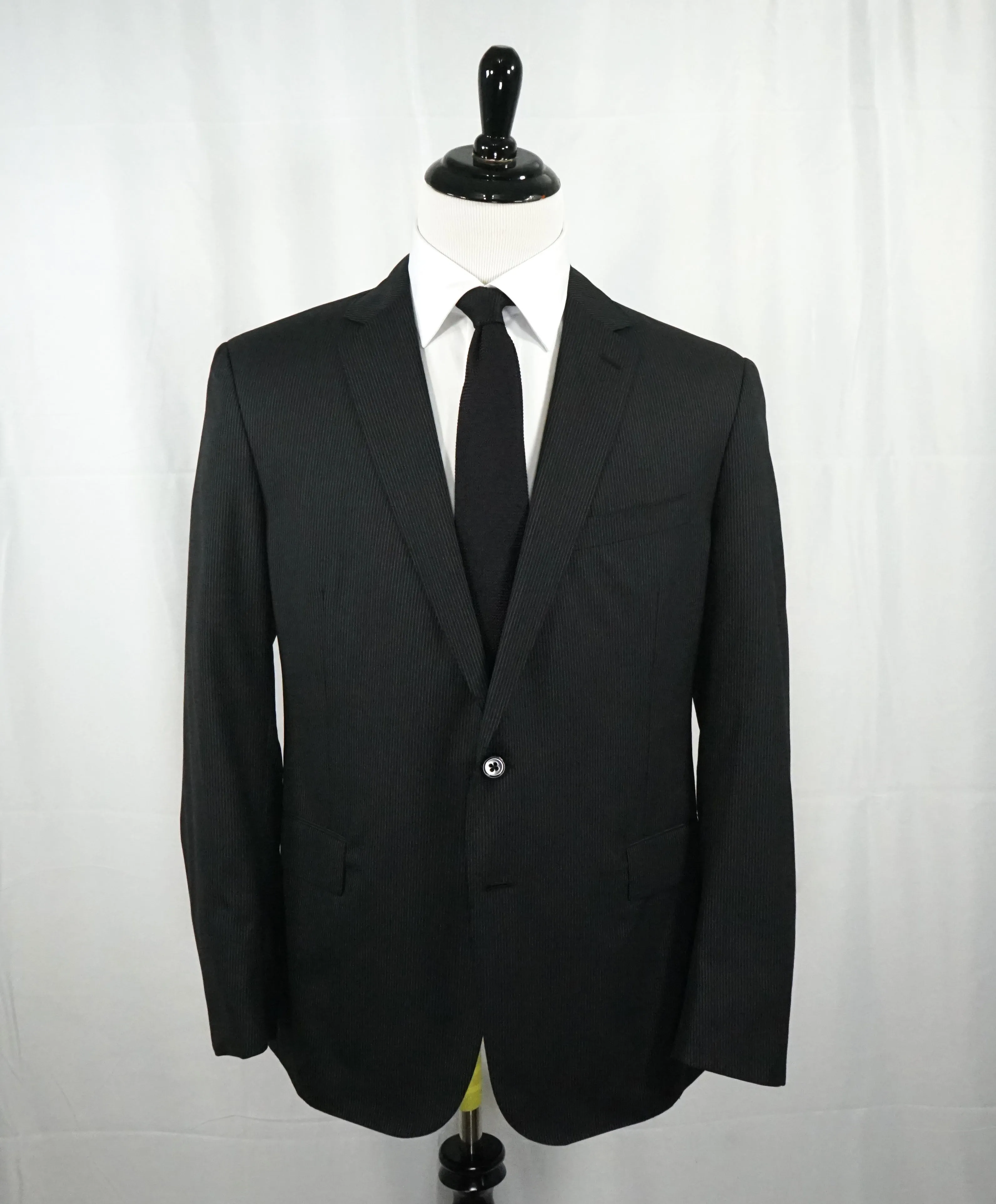 RALPH LAUREN PURPLE LABEL - Semi-Lined Pinstripe Suit W Side Tabs - 44R