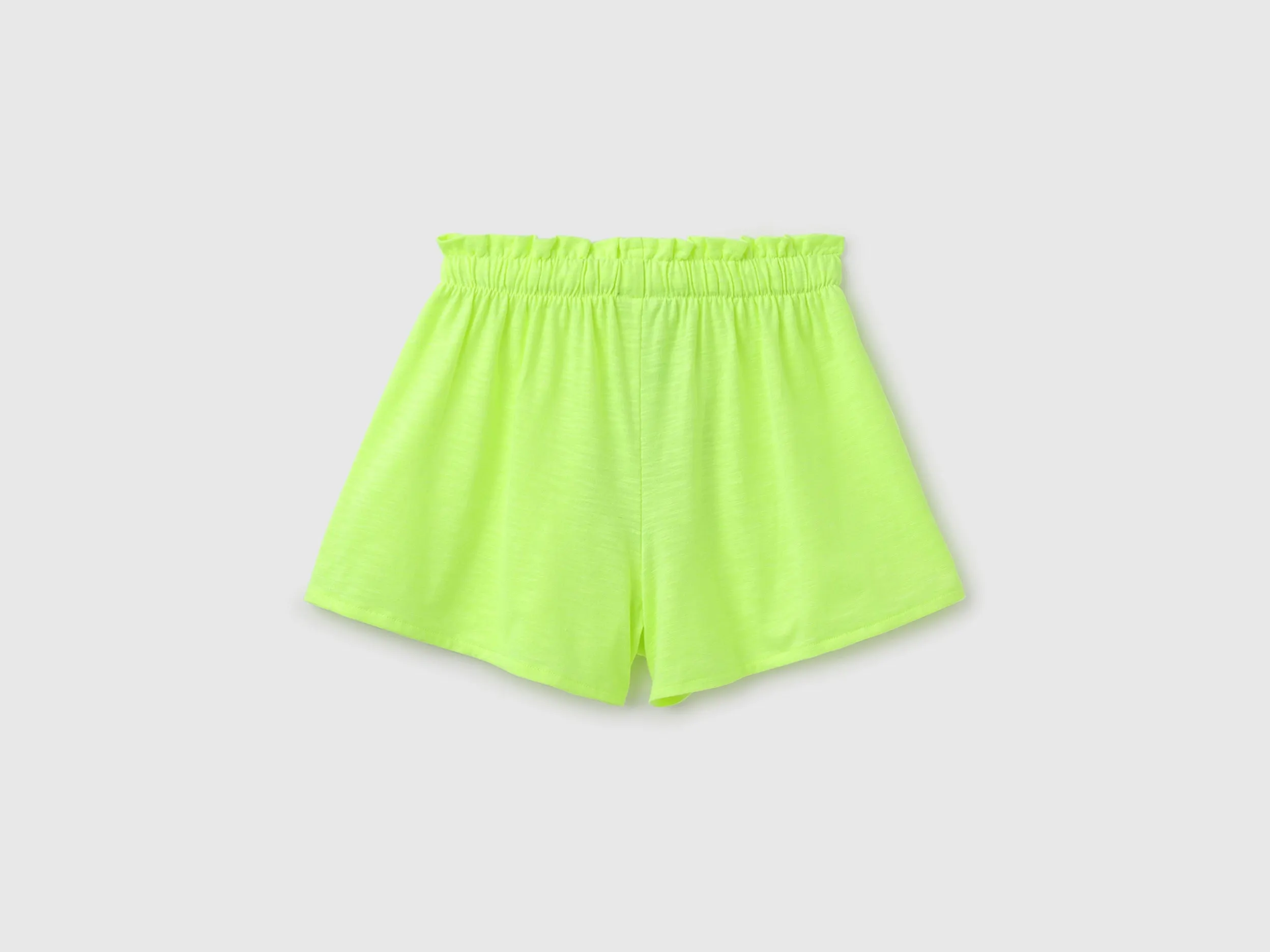 Solid Regular Fit Mid Rise Shorts