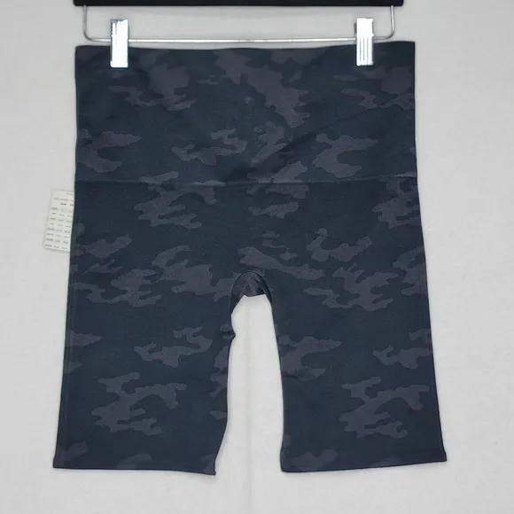 SPANX Look at Me Now Bike Shorts Size XL.  #533