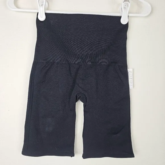 Spanx Very Black Lamn Bike Shorts