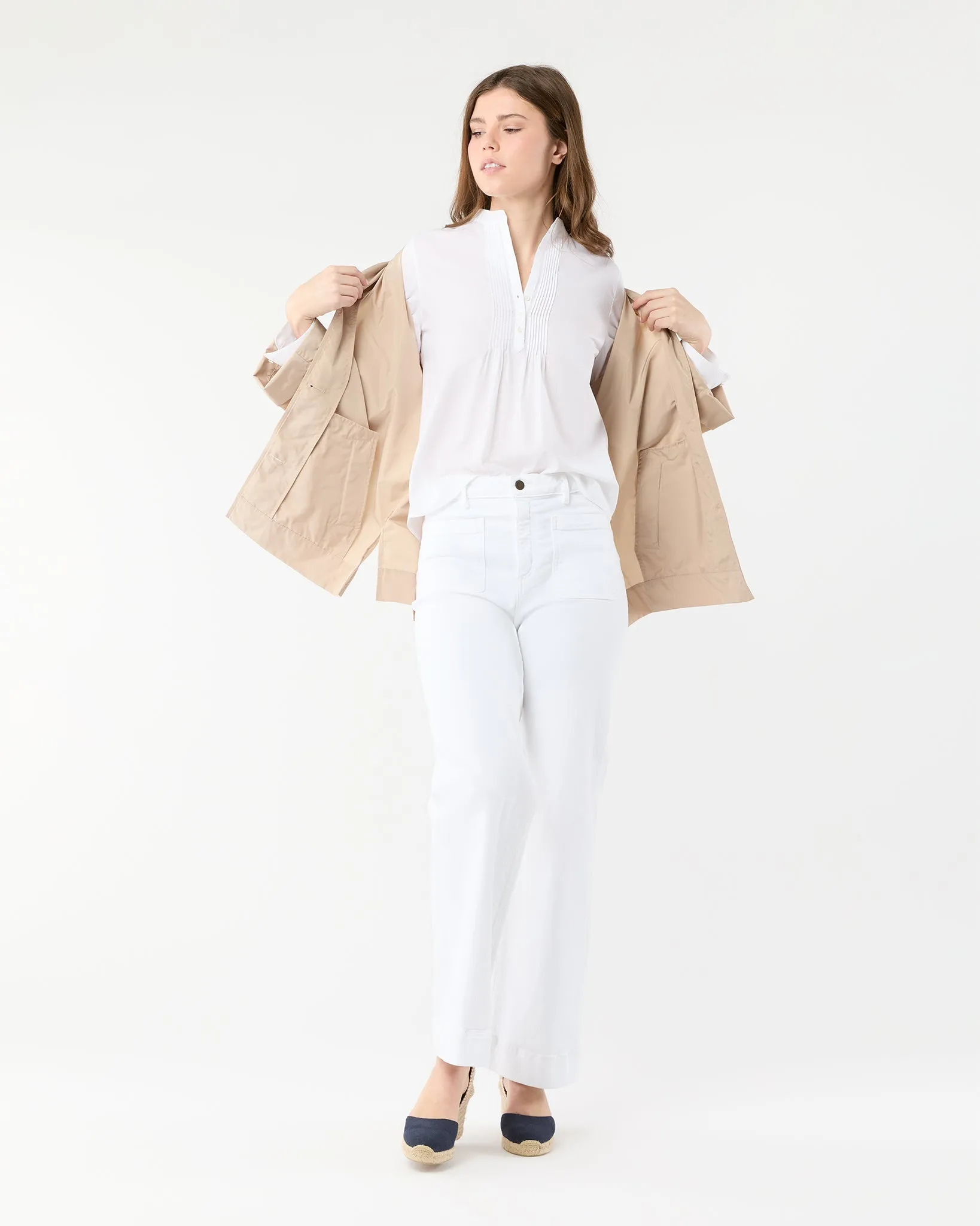 Teria Jacket in Sand