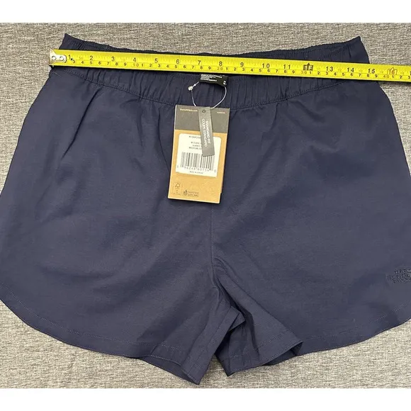 The North Face Women’s Class V Short Summit Navy Size Medium NWT