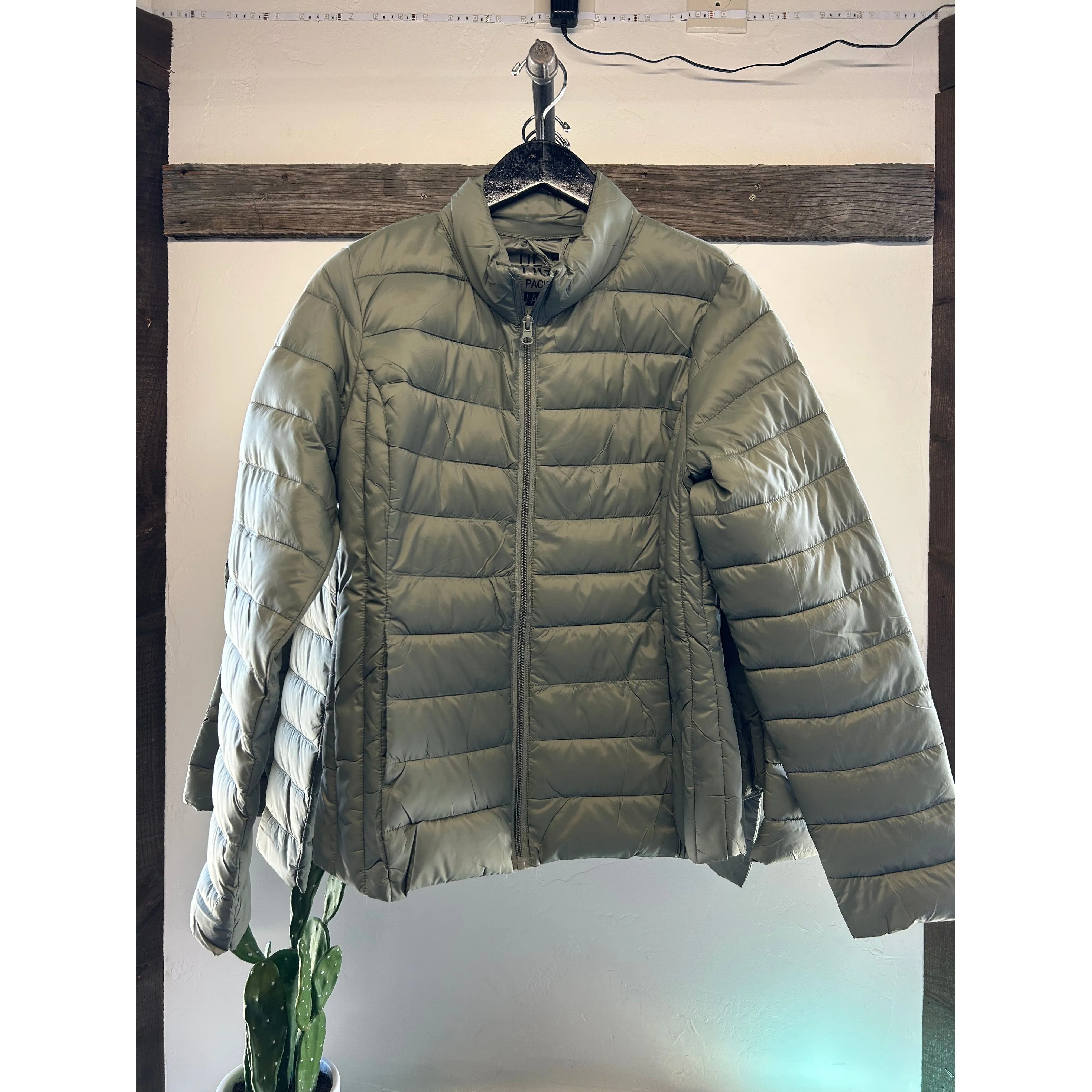 Ultra Lightweight Padded Thermal Zip Up Jacket