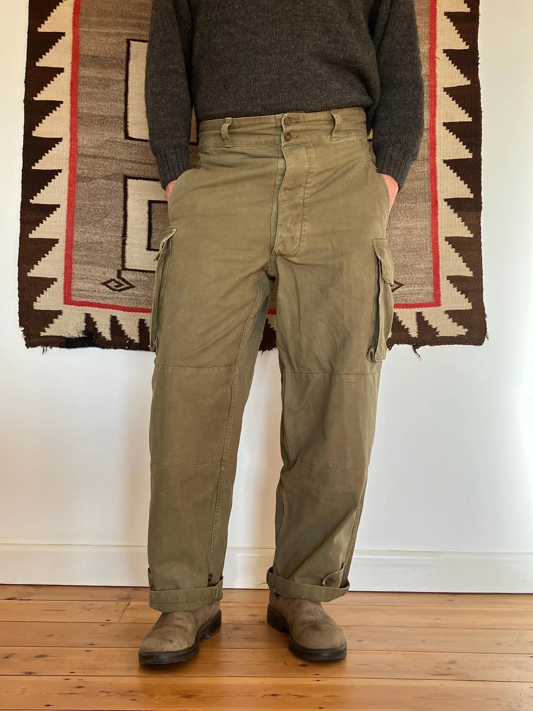 Vintage French military workwear trousers - 1950s 40s cargo pants - M47 - khaki green cotton army overalls - 35” x 30”