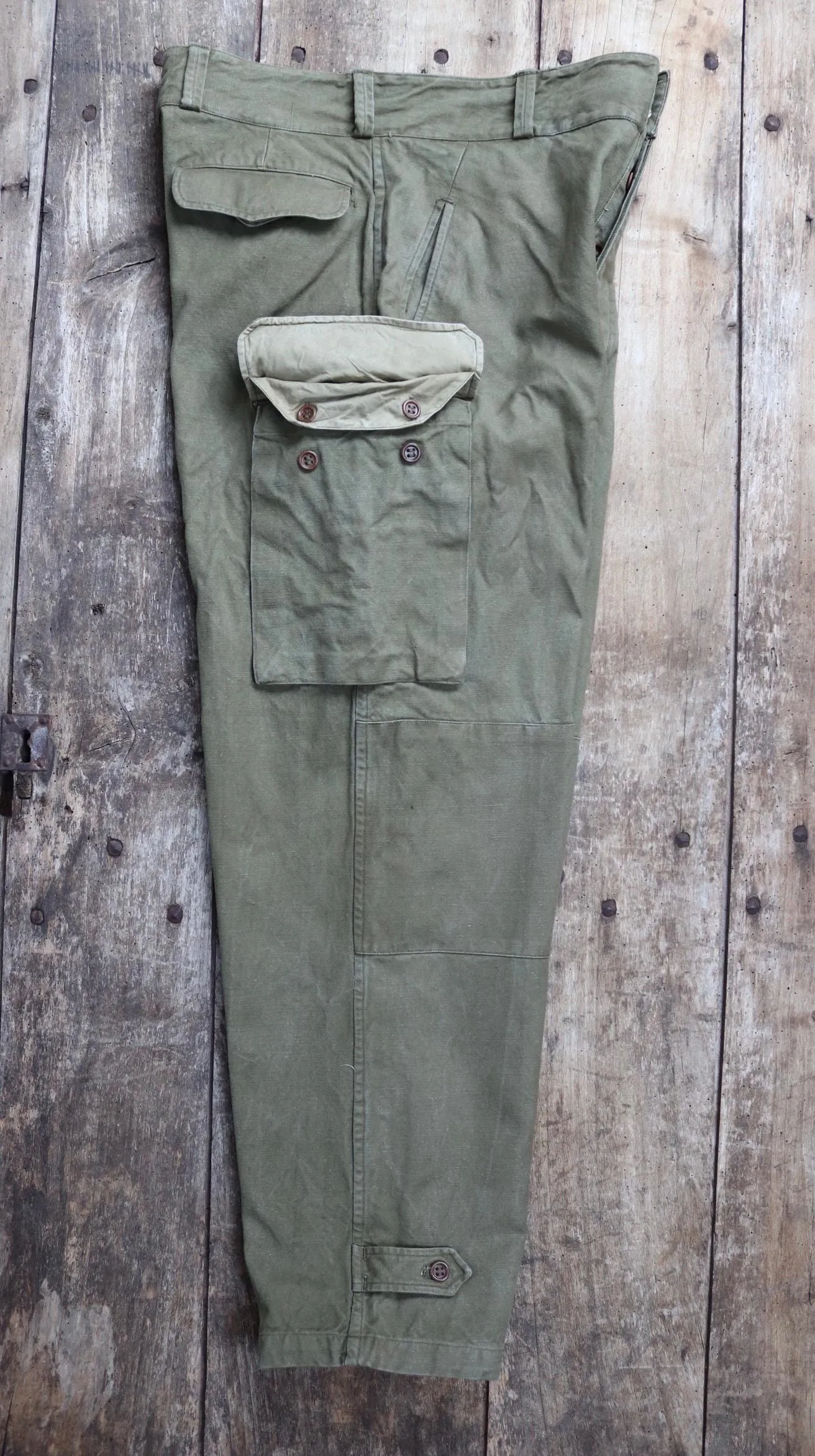 Vintage French military workwear trousers - 1950s 40s cargo pants - M47 - khaki green cotton army overalls - 35” x 30”