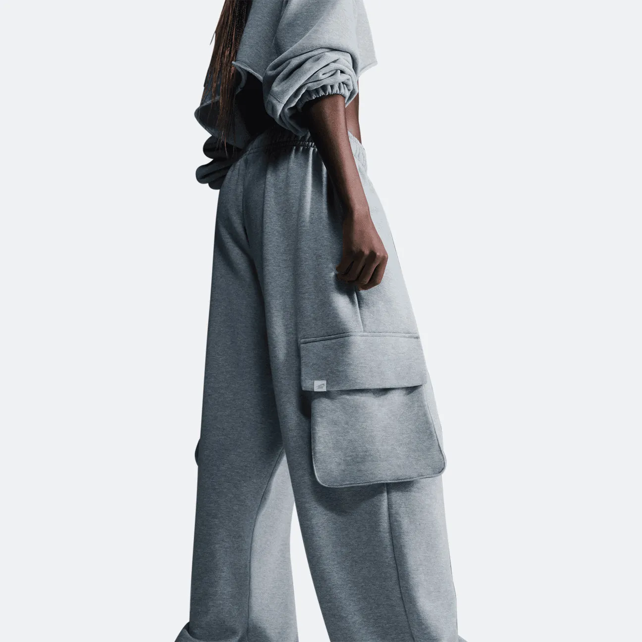 W Nike Low-Rise Oversized French Terry Open-Hem Pants
