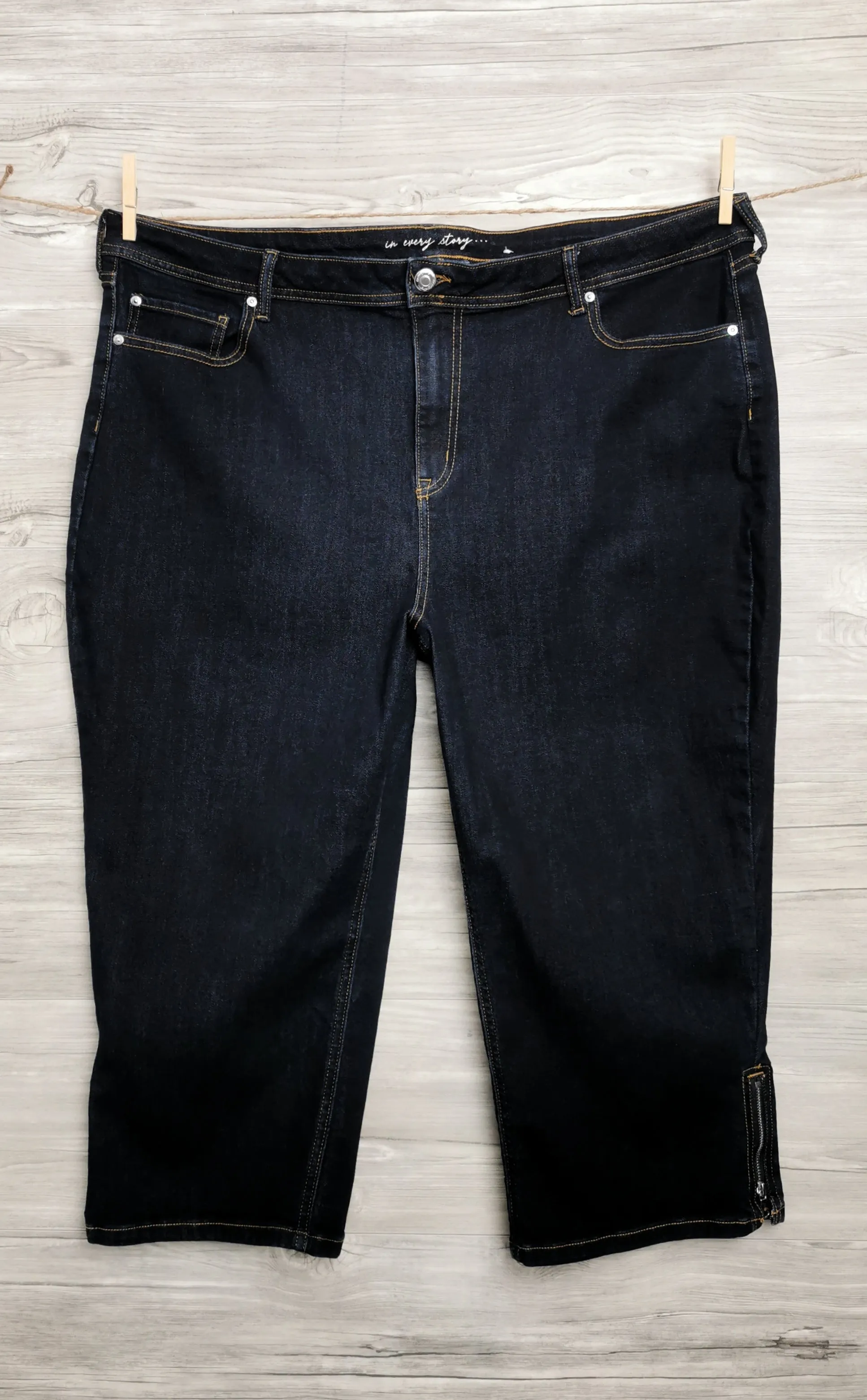 WOMENS PLUS SIZE 24 - PENNINGTONS, Bermuda Stretch Jean Shorts EUC B5