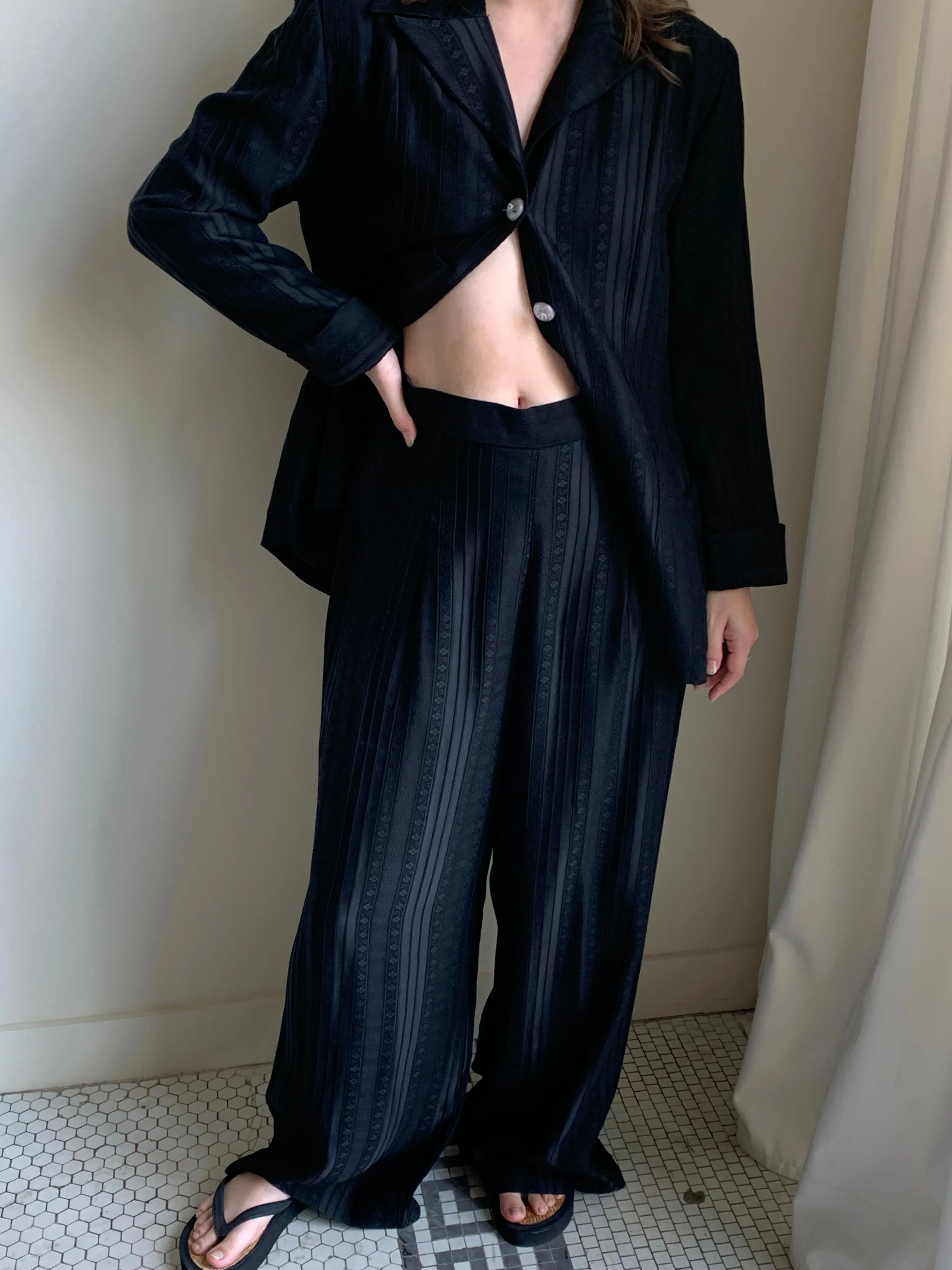 Zelda black suit